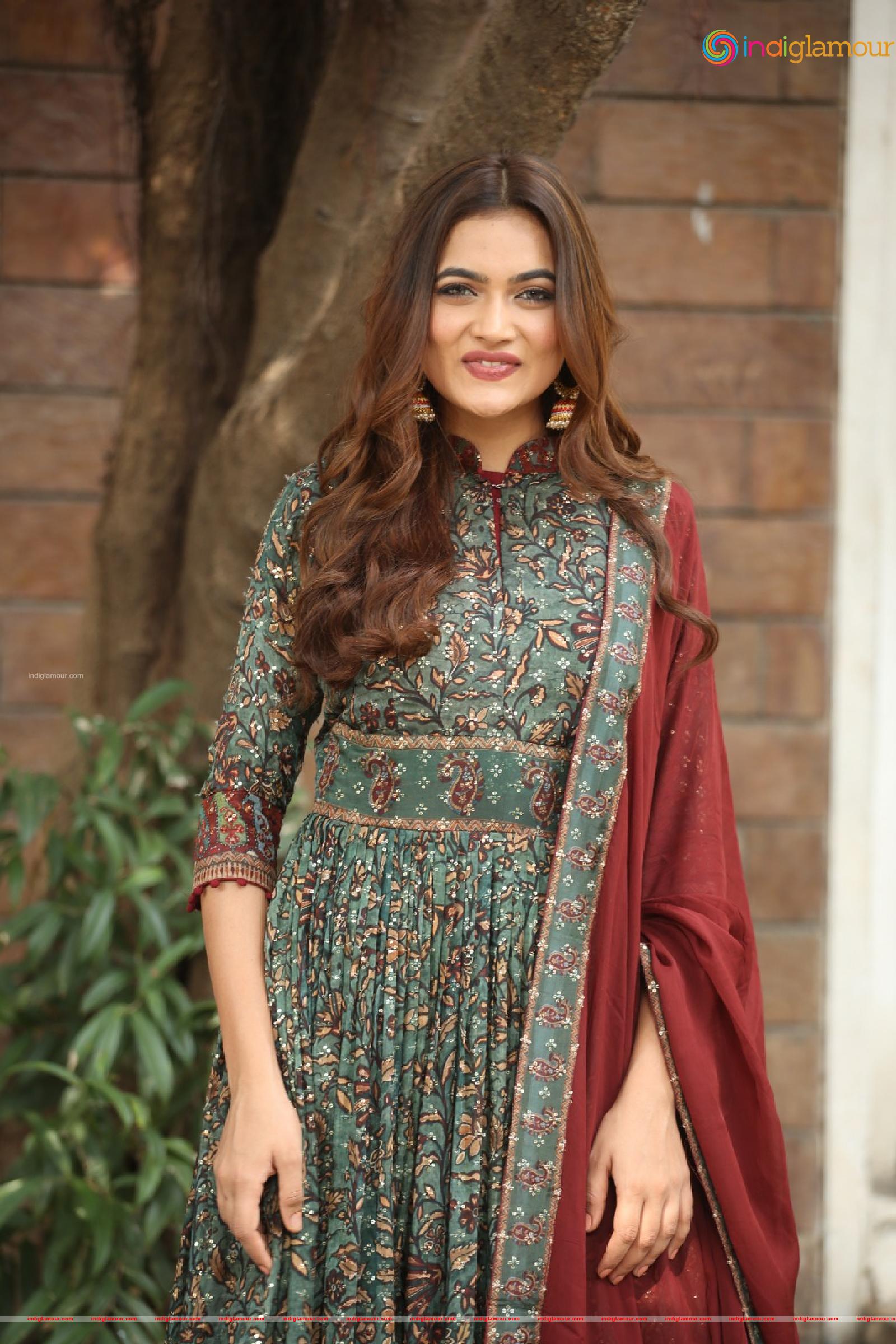 Reva Actress hd photo