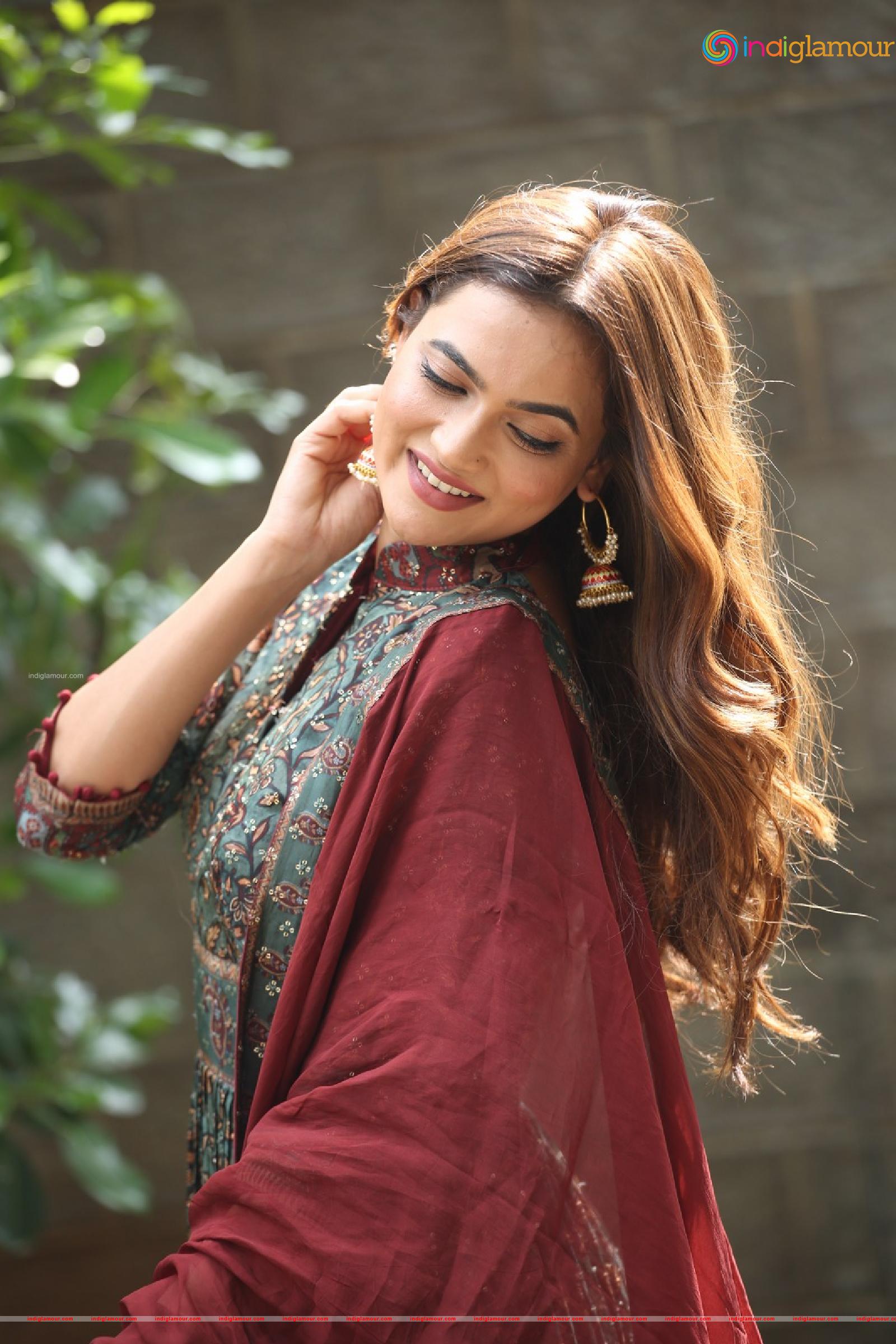 Reva Actress hd photo