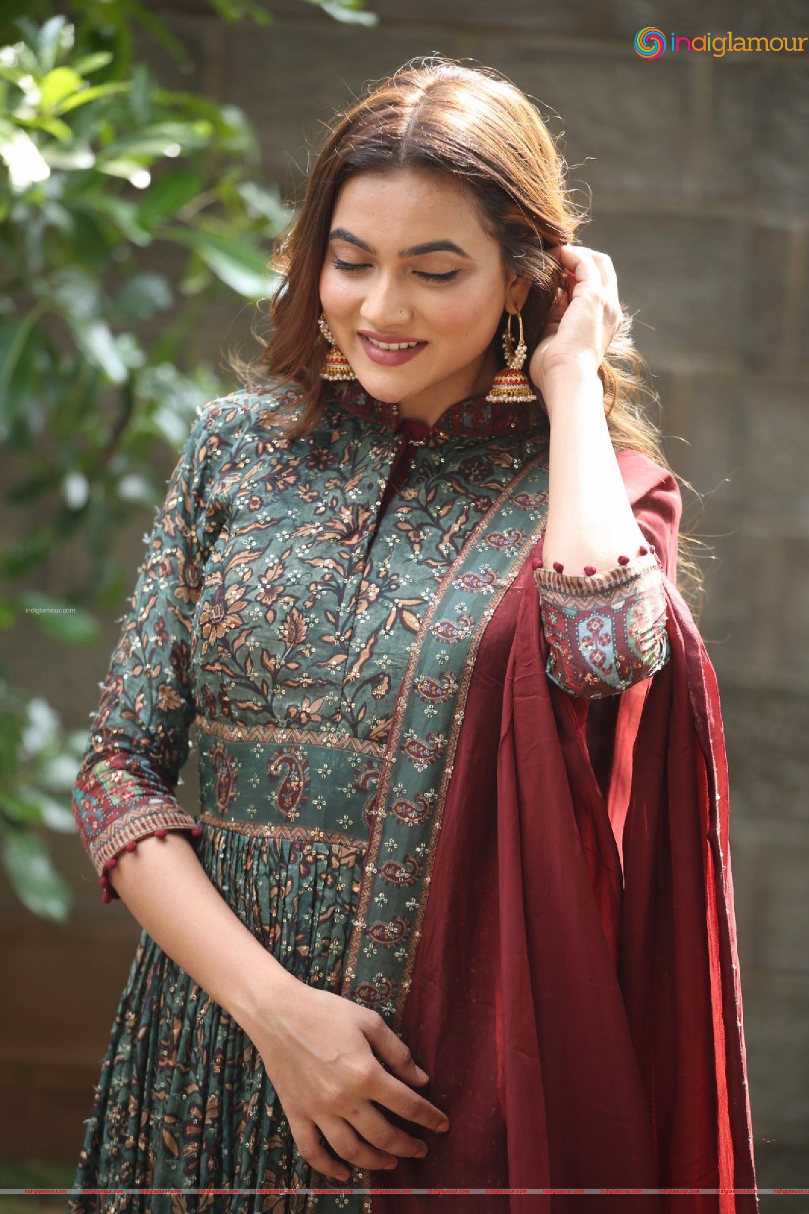 Reva Actress hd photo