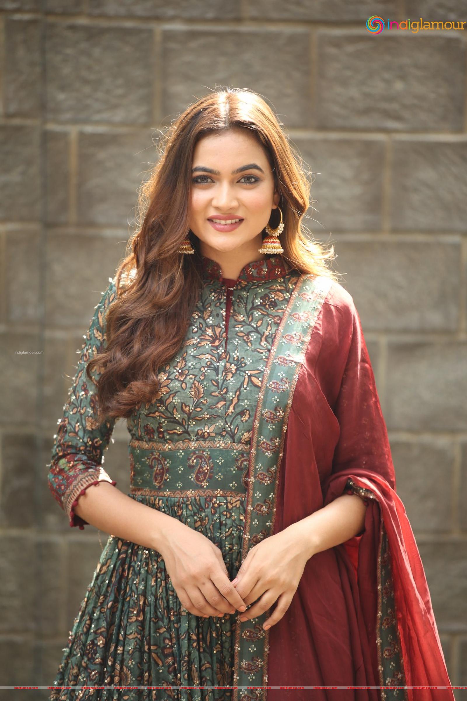 Reva Actress hd photo