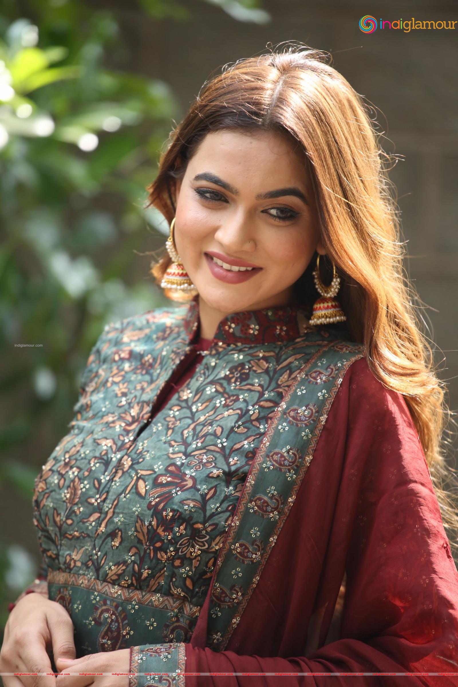 Reva Actress hd photo