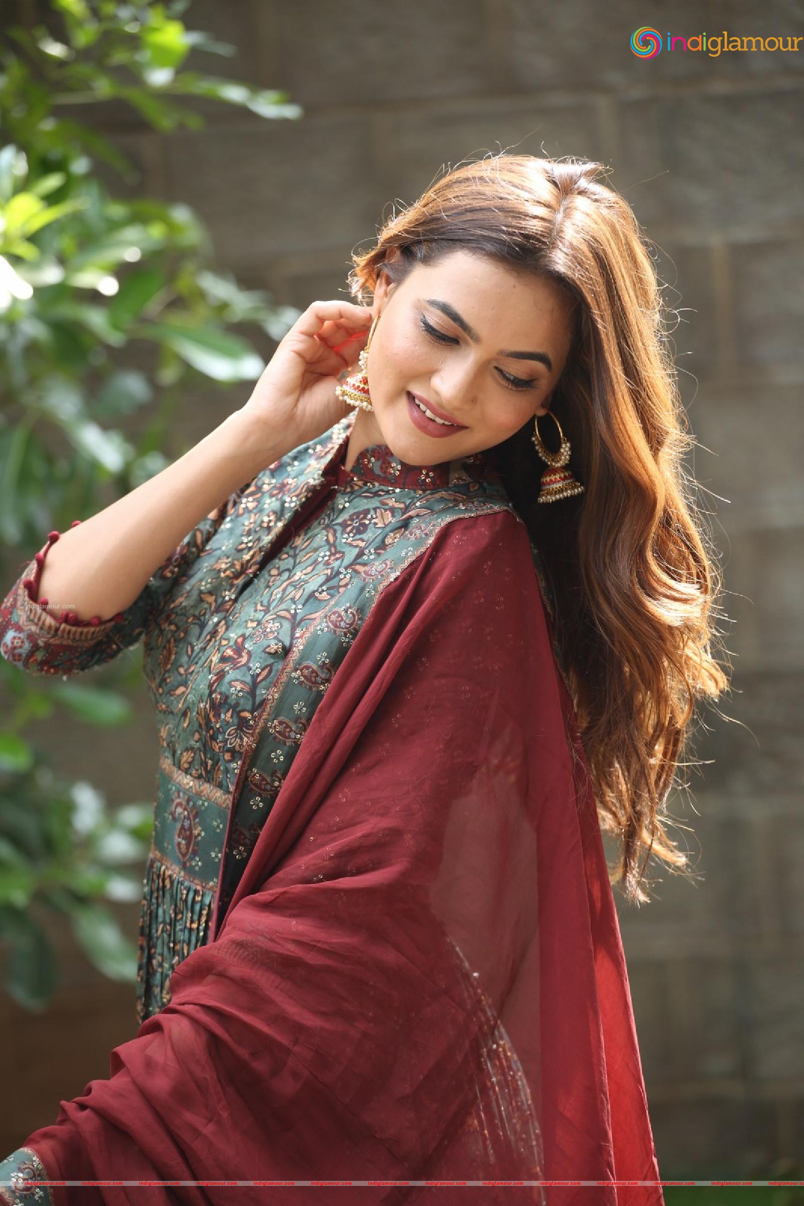 Reva Actress hd photo