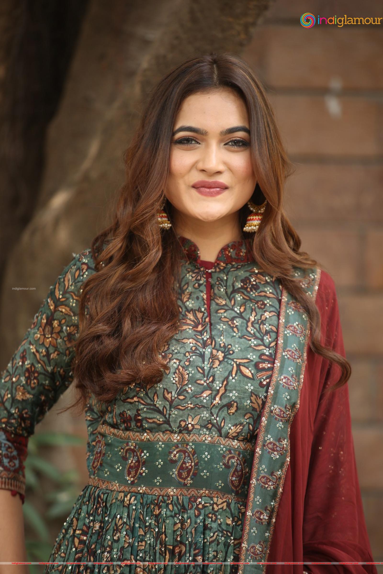 Reva Actress hd photo