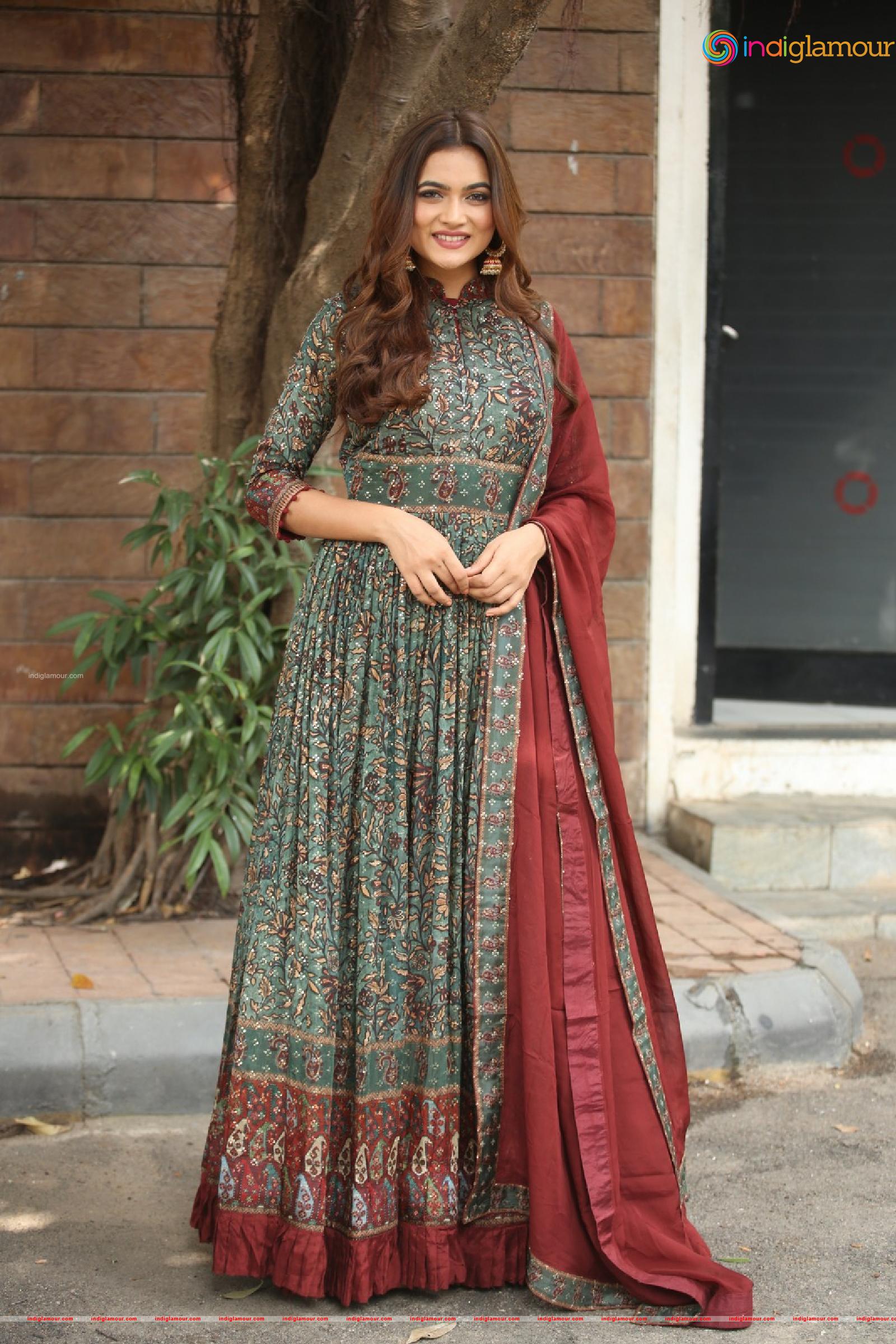 Reva Actress hd photo