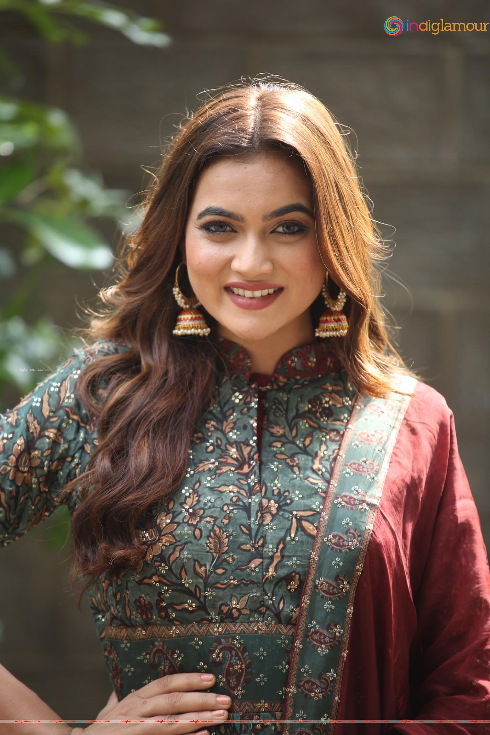 Reva Actress hd photo