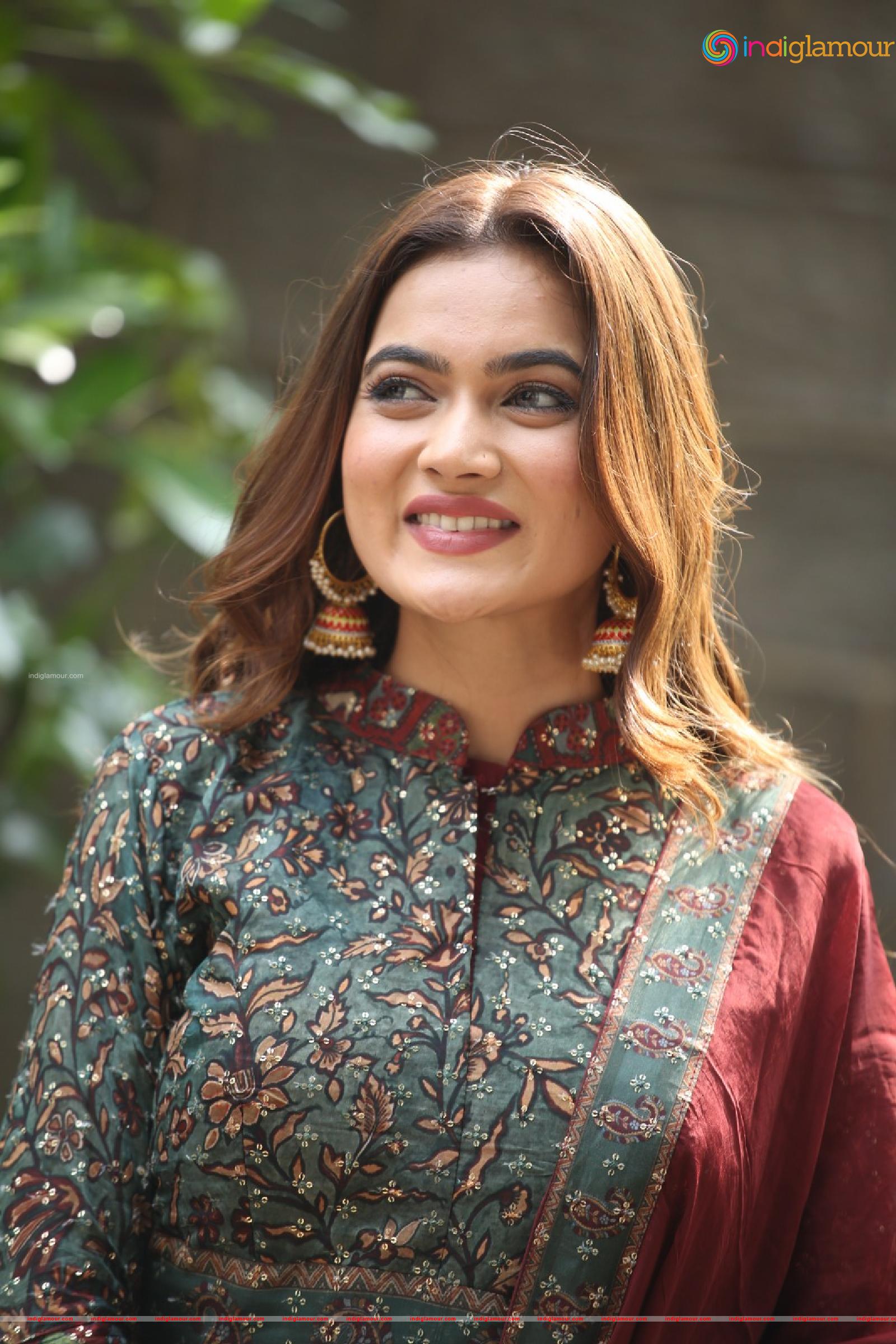 Reva Actress hd photo