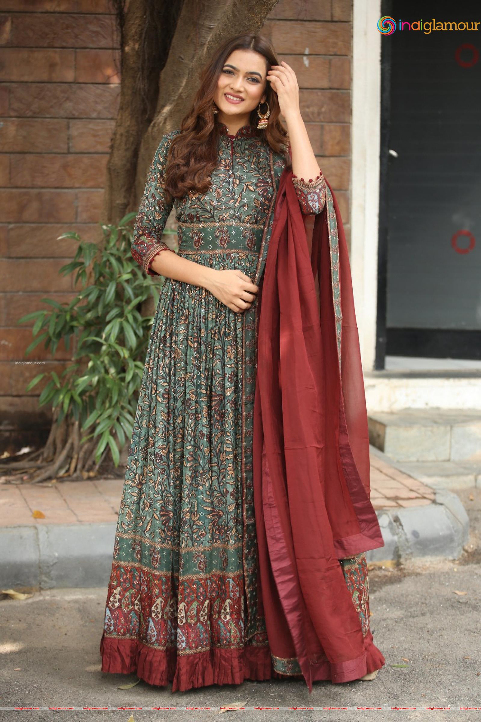 Reva Actress hd photo