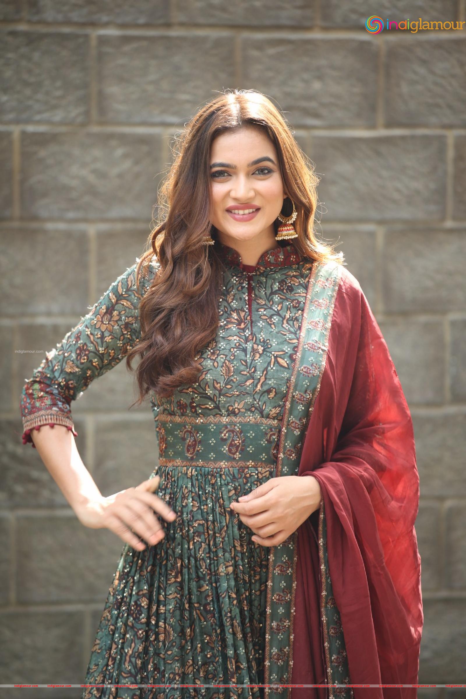 Reva Actress hd photo