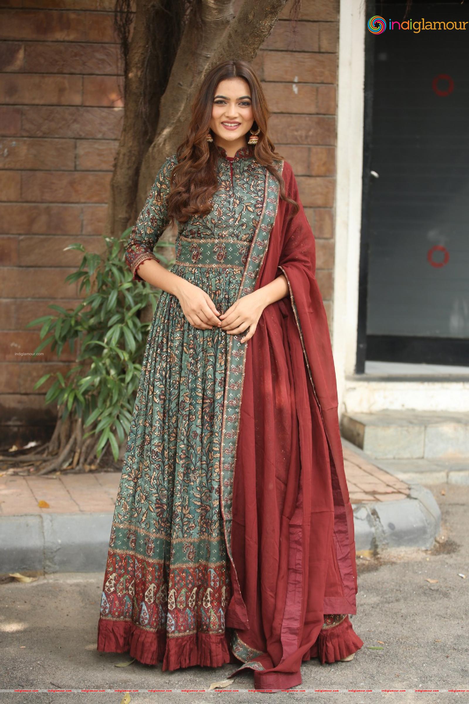 Reva Actress hd photo