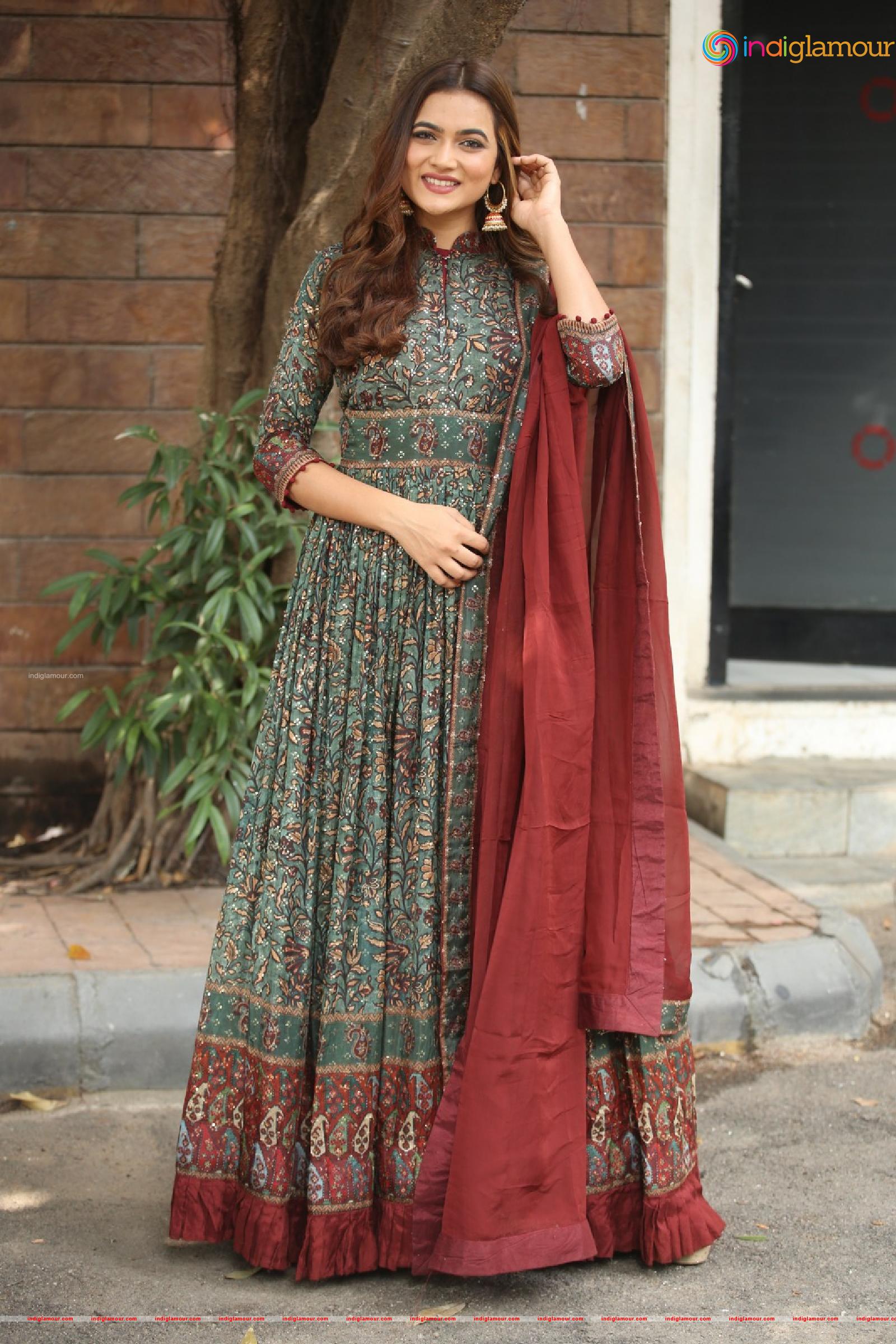 Reva Actress hd photo