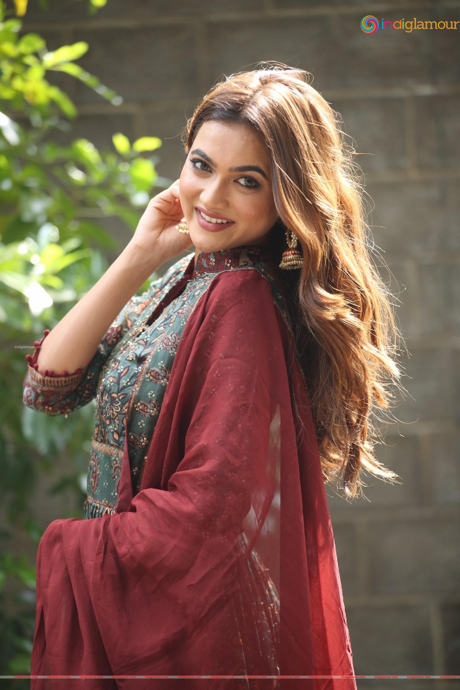 Reva Actress hd photo