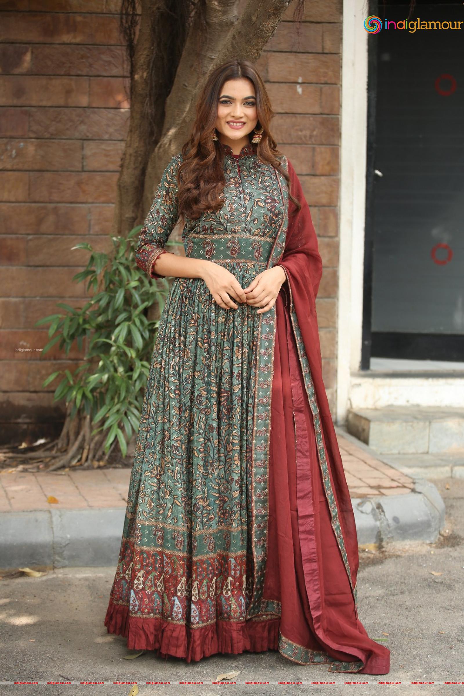 Reva Actress hd photo