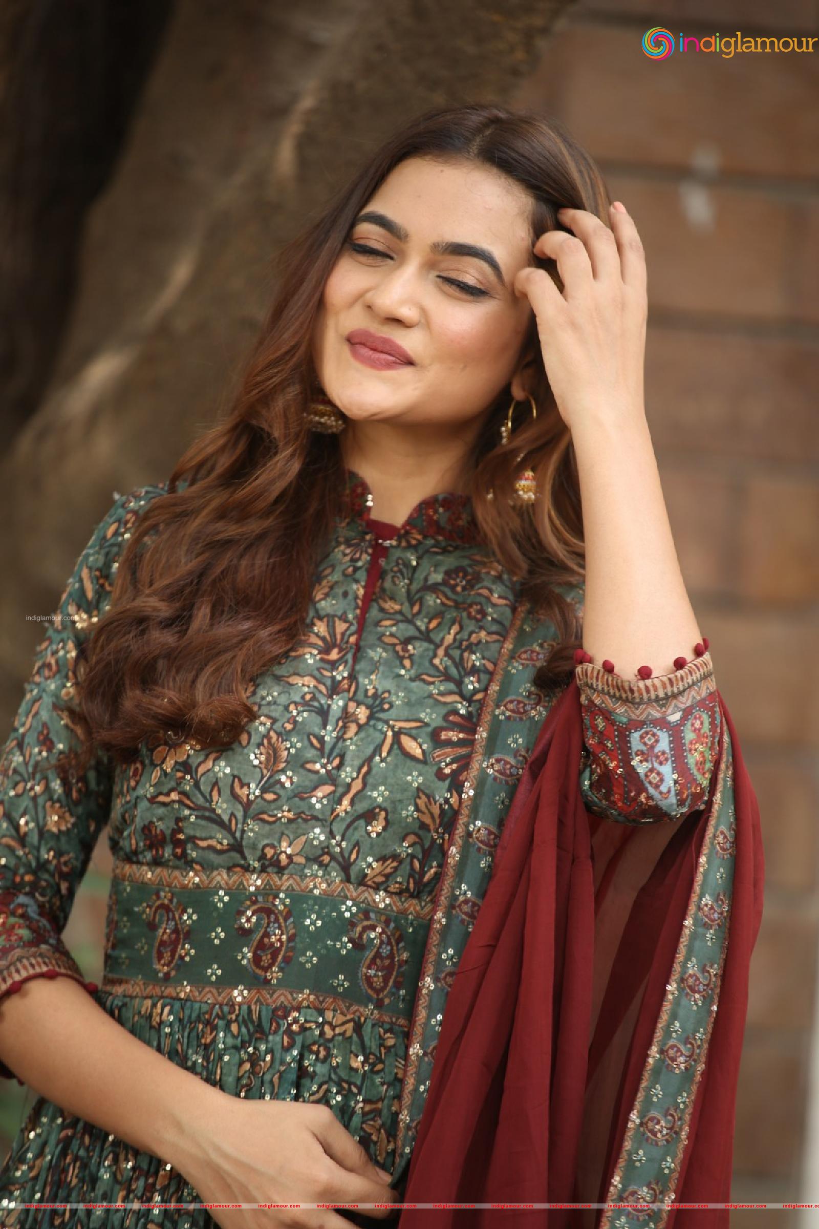 Reva Actress hd photo