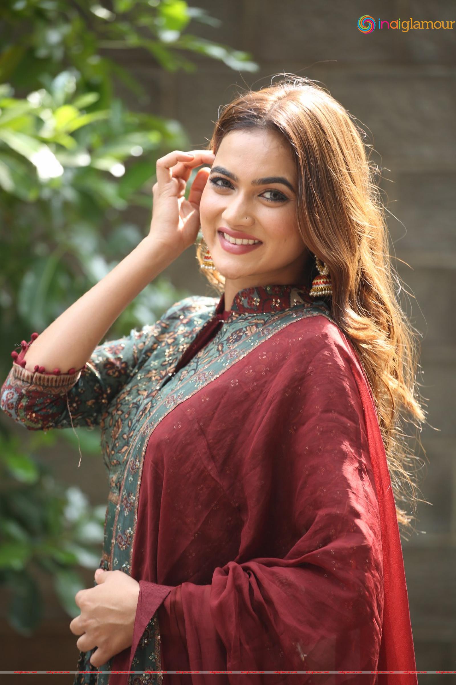 Reva Actress hd photo