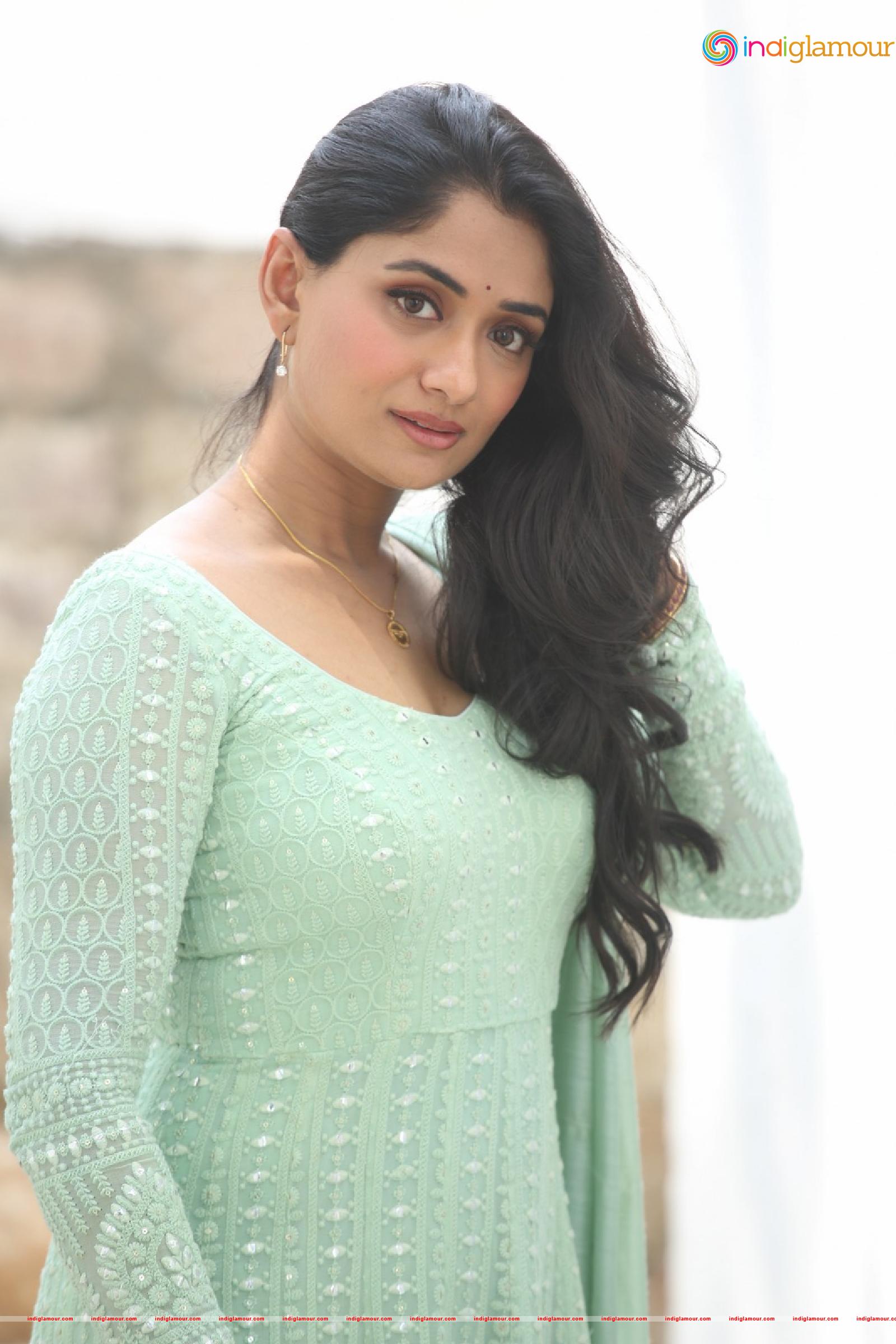 Sandhya Raju Actress hd photo