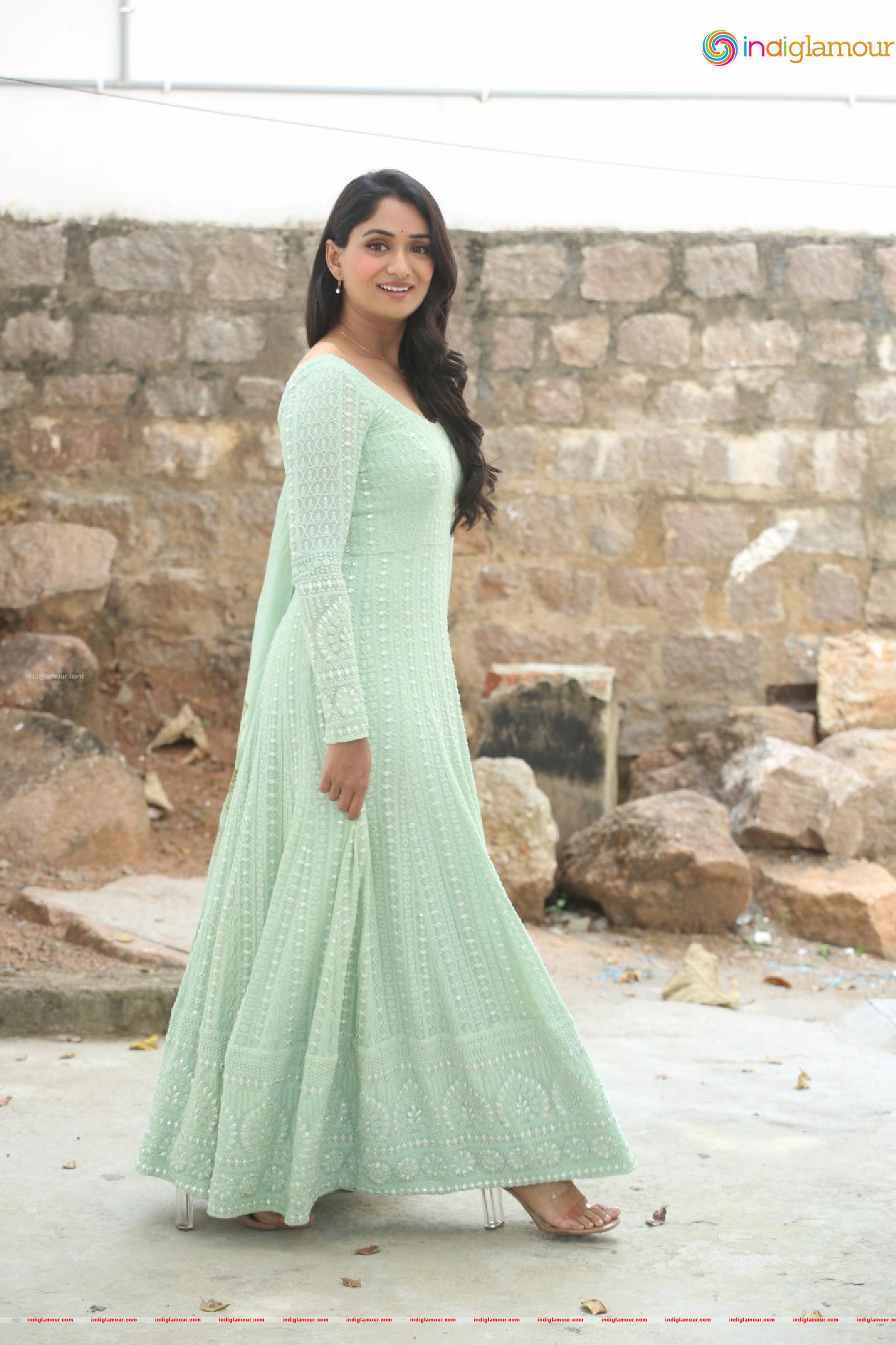 Sandhya Raju Actress hd photo