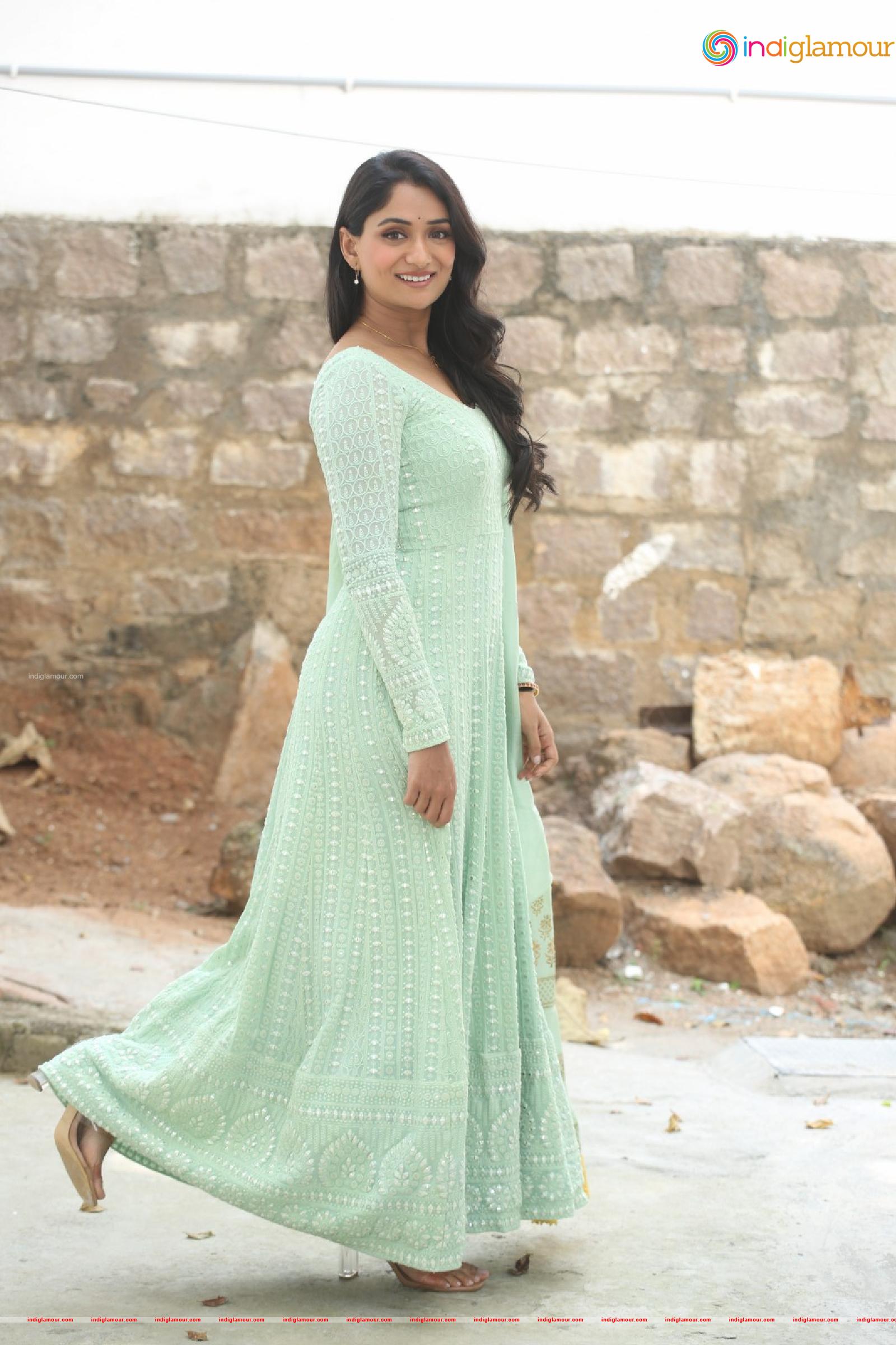 Sandhya Raju Actress hd photo