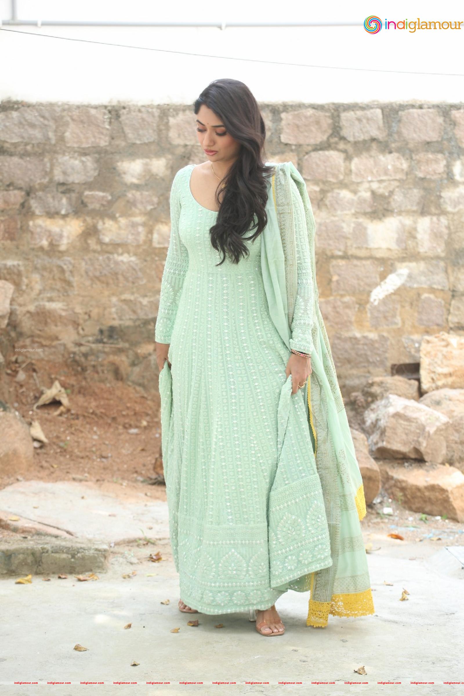 Sandhya Raju Actress hd photo