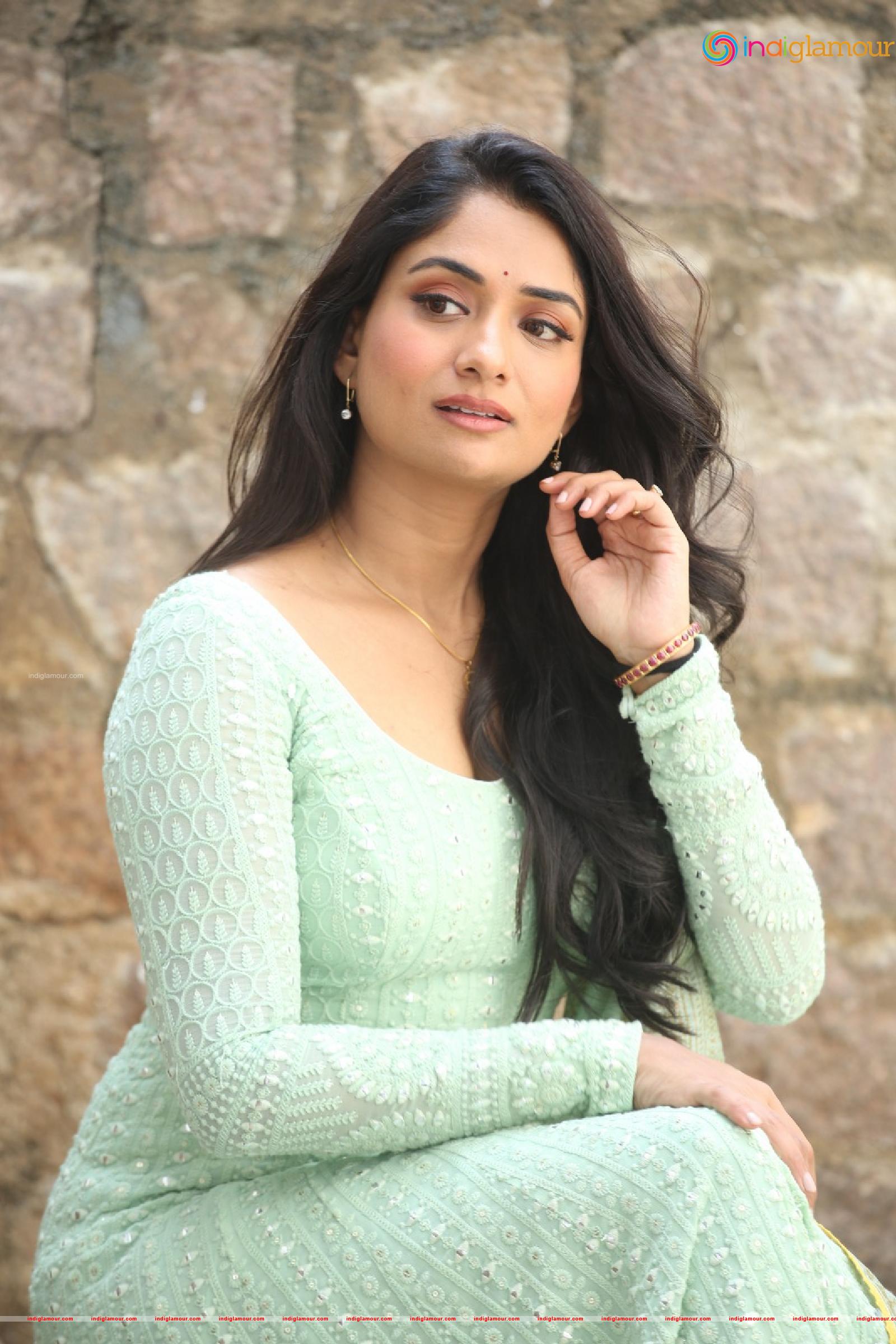 Sandhya Raju Actress hd photo