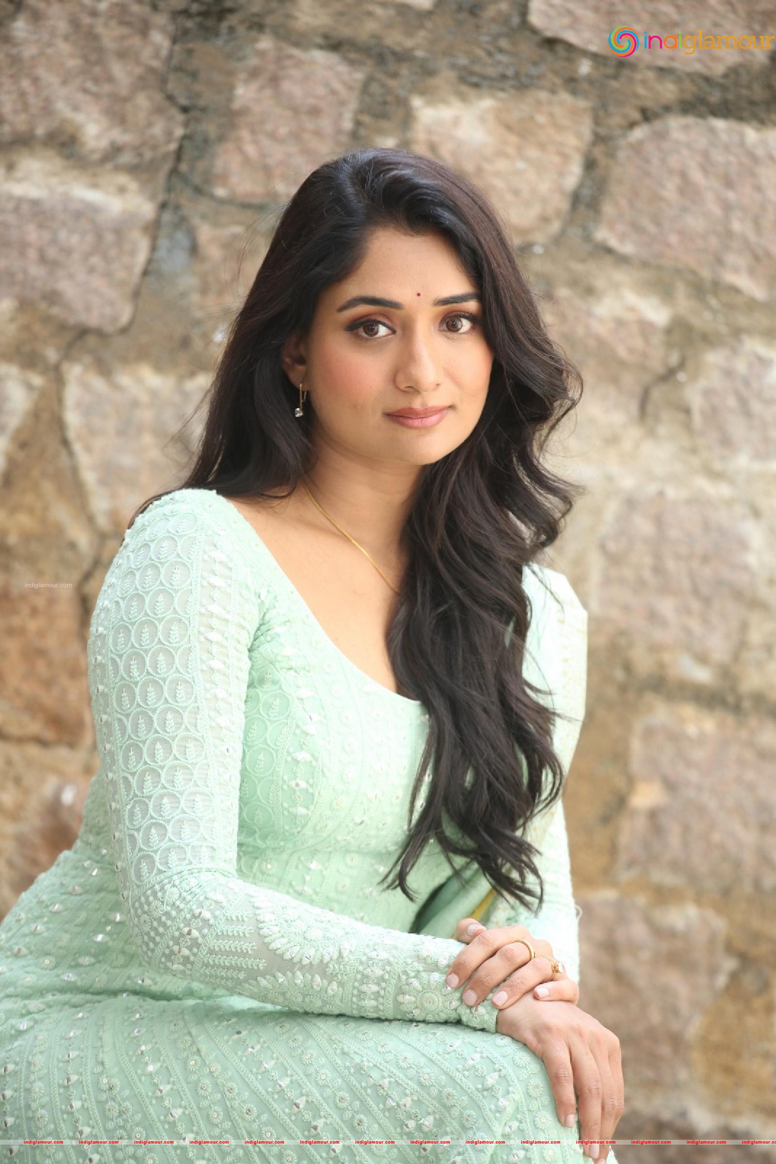 Sandhya Raju Actress hd photo