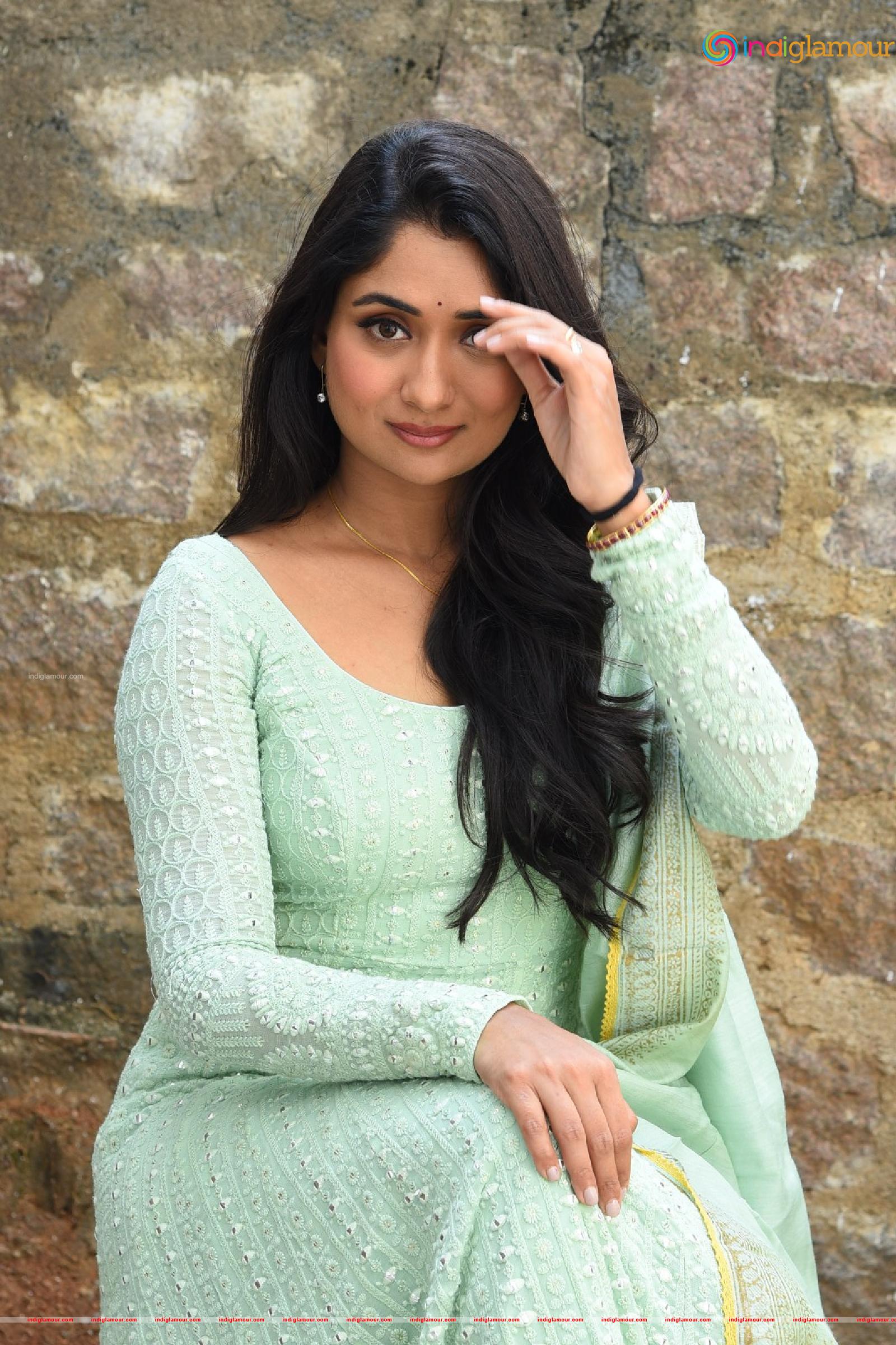 Sandhya Raju Actress hd photo