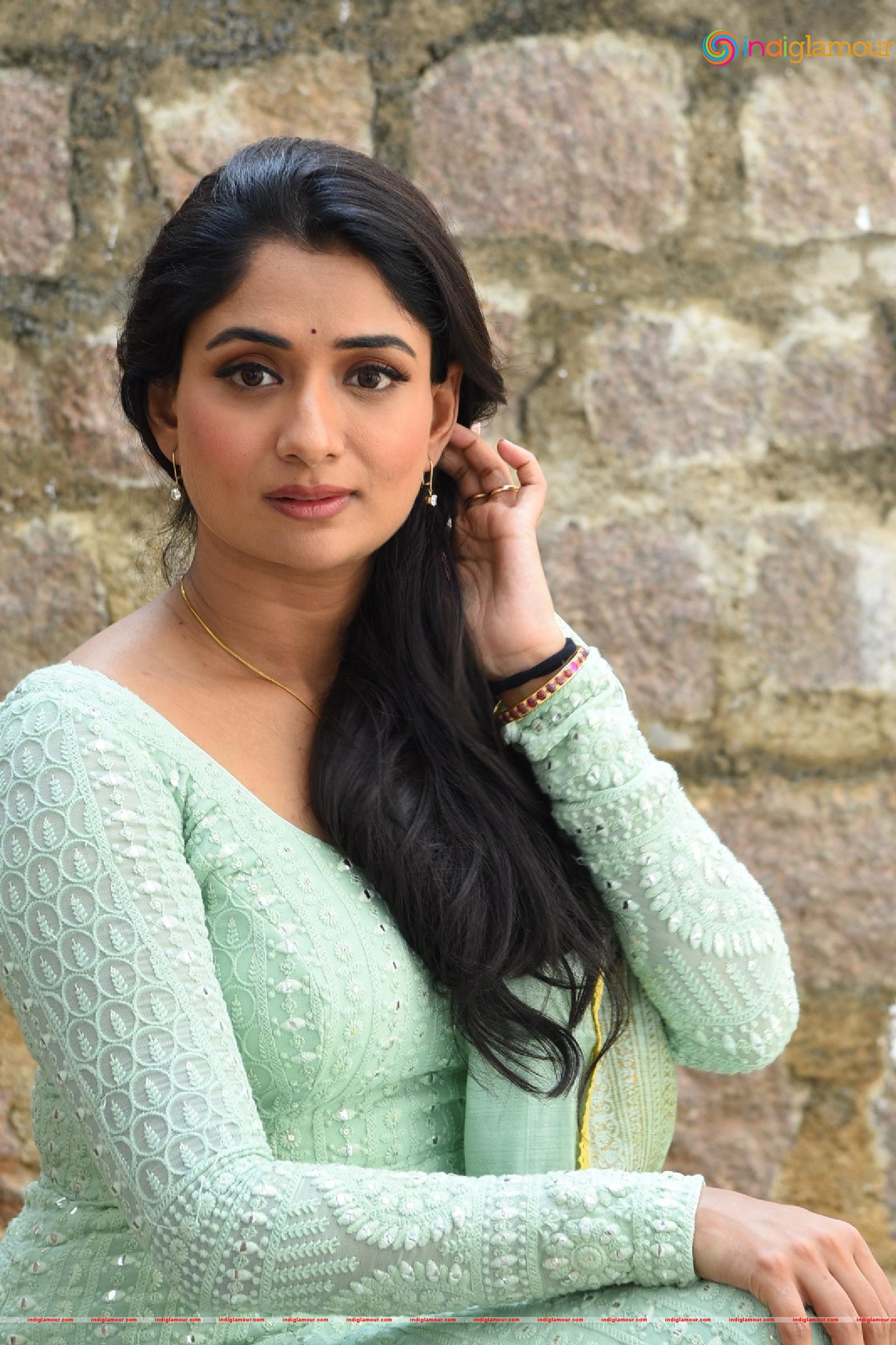 Sandhya Raju Actress hd photo