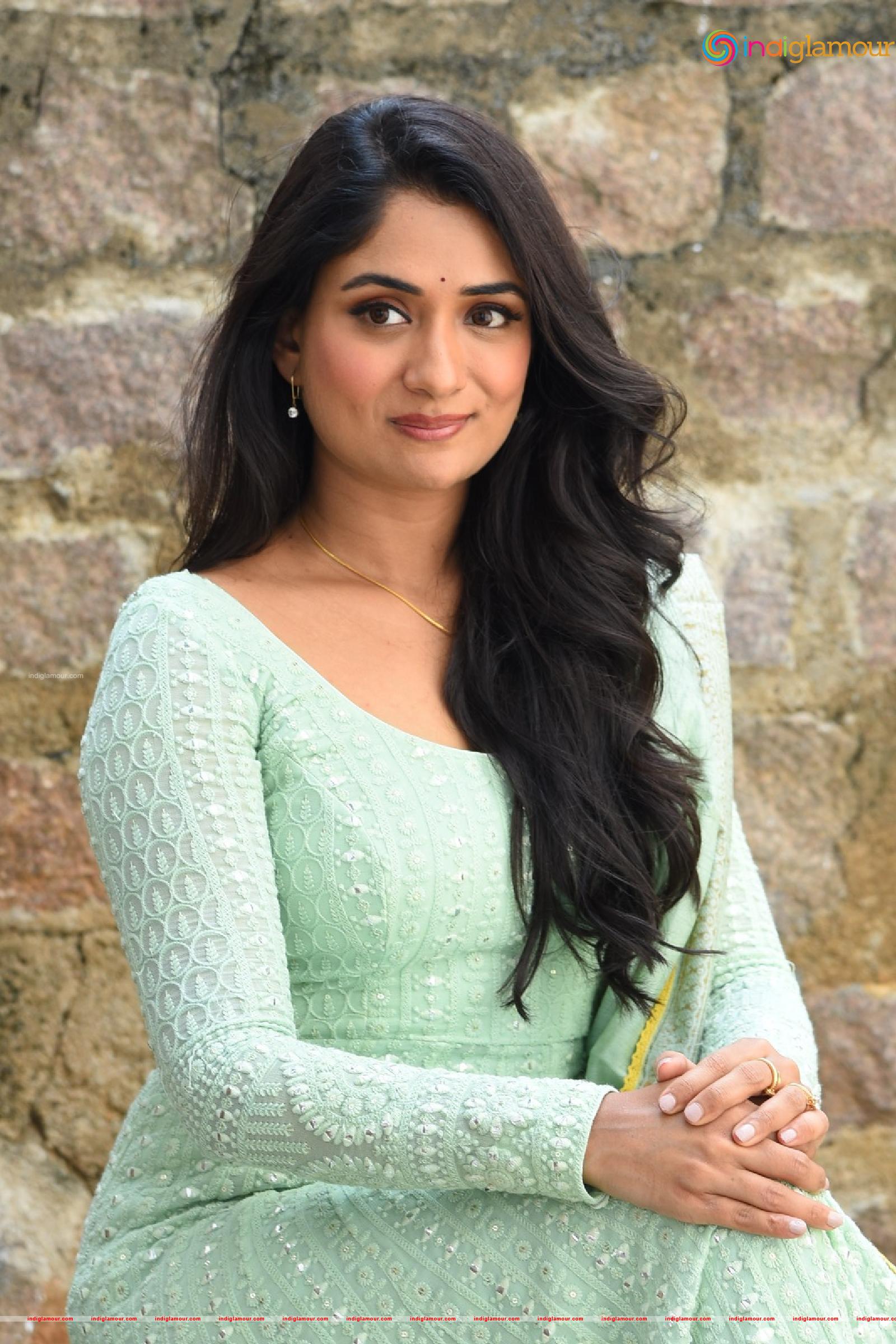 Sandhya Raju Actress hd photo