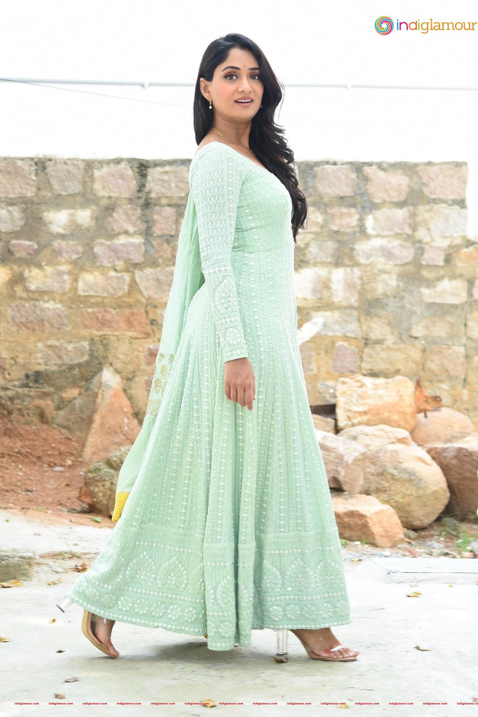 Sandhya Raju Actress hd photo