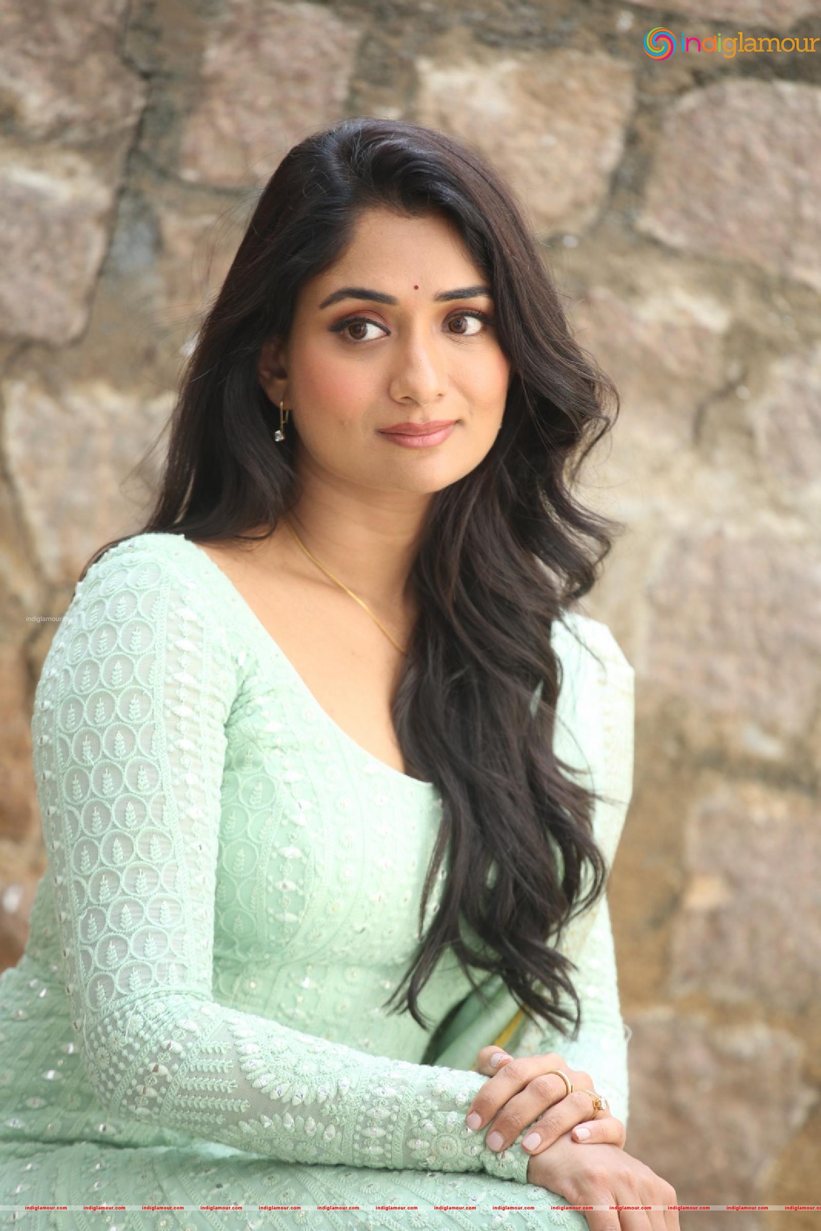 Sandhya Raju Actress hd photo