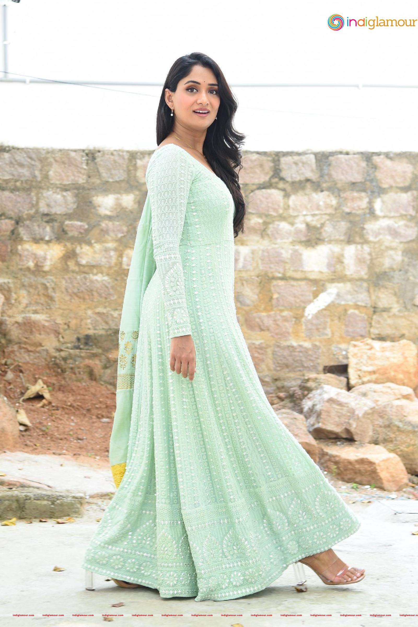 Sandhya Raju Actress hd photo