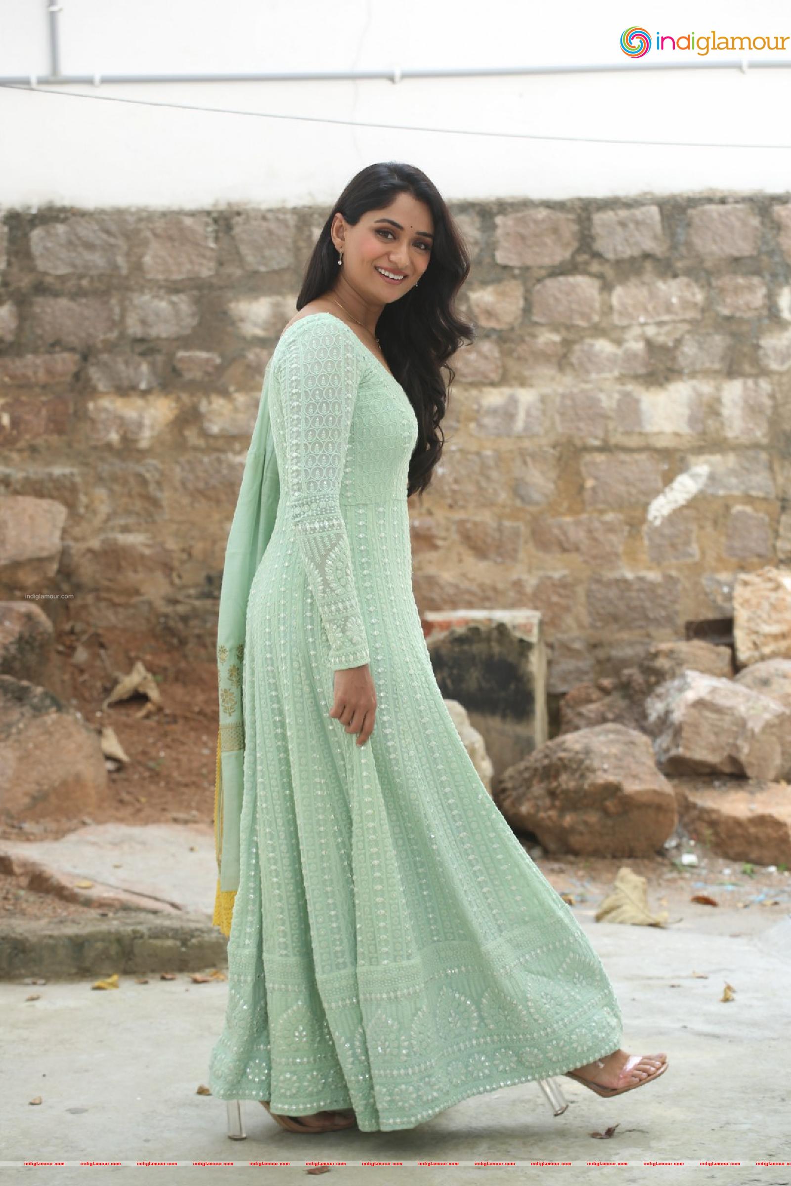 Sandhya Raju Actress hd photo