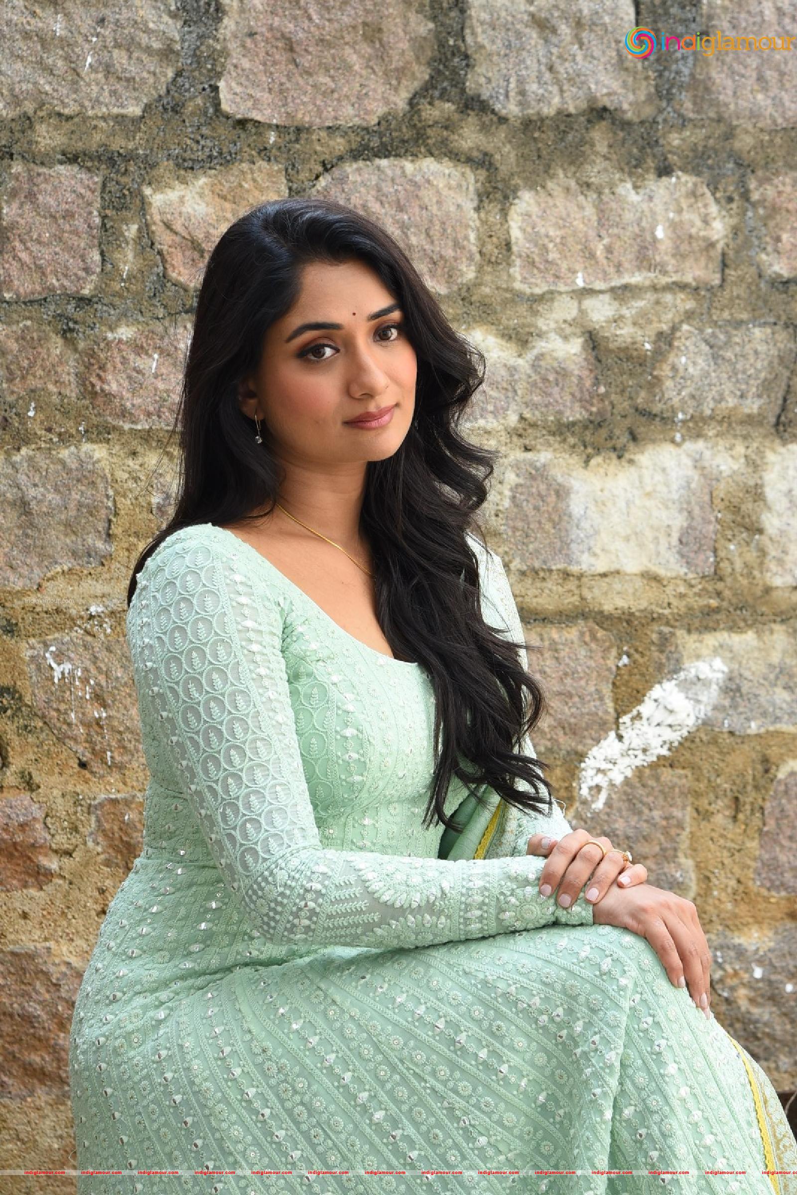 Sandhya Raju Actress hd photo