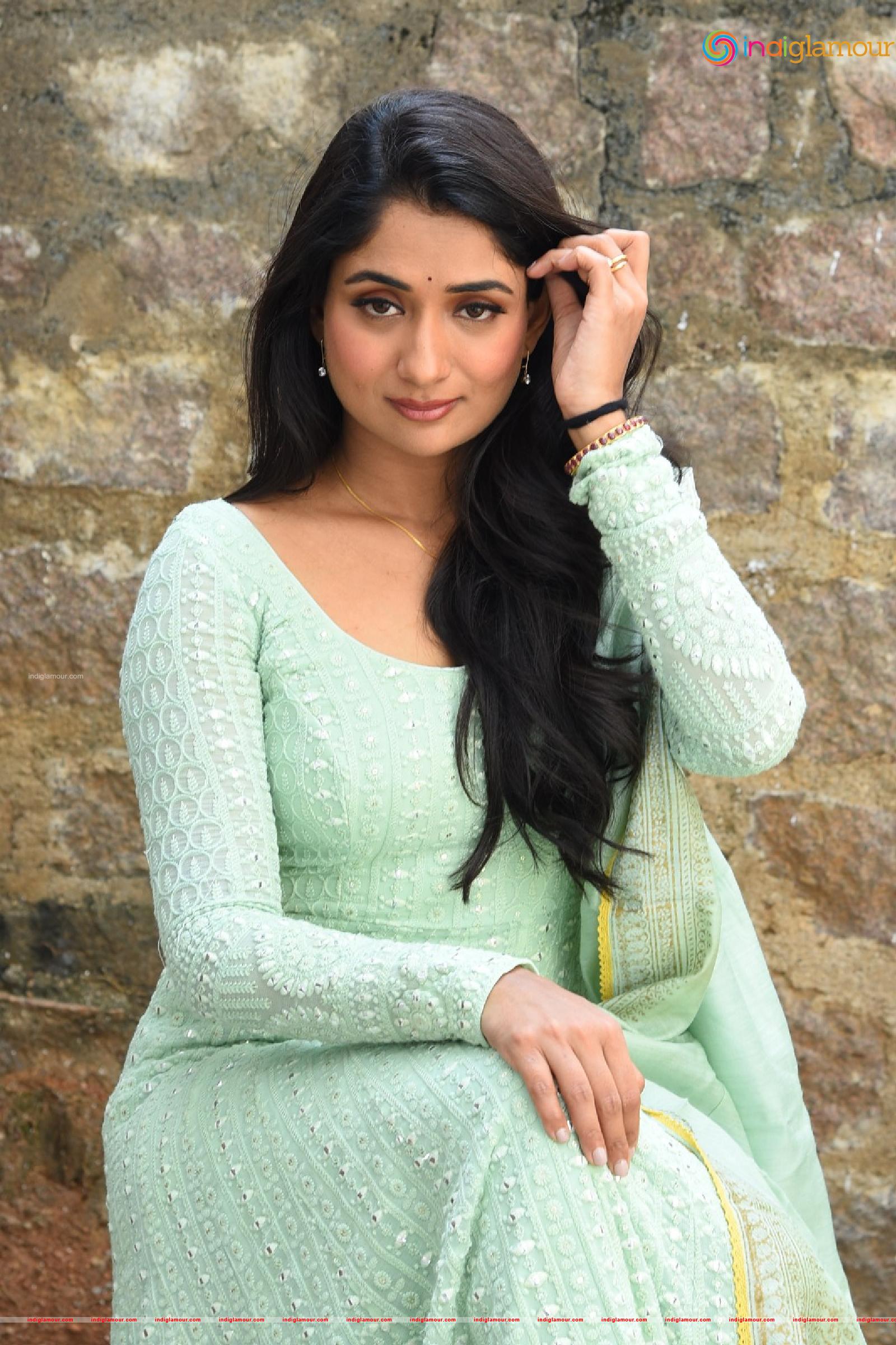 Sandhya Raju Actress hd photo