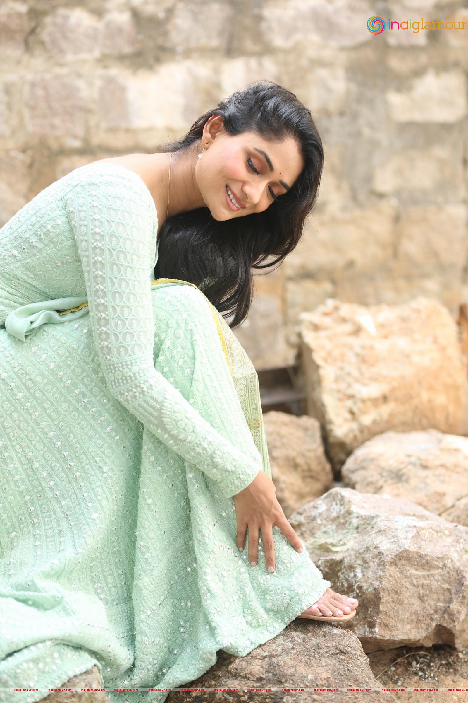 Sandhya Raju Actress hd photo