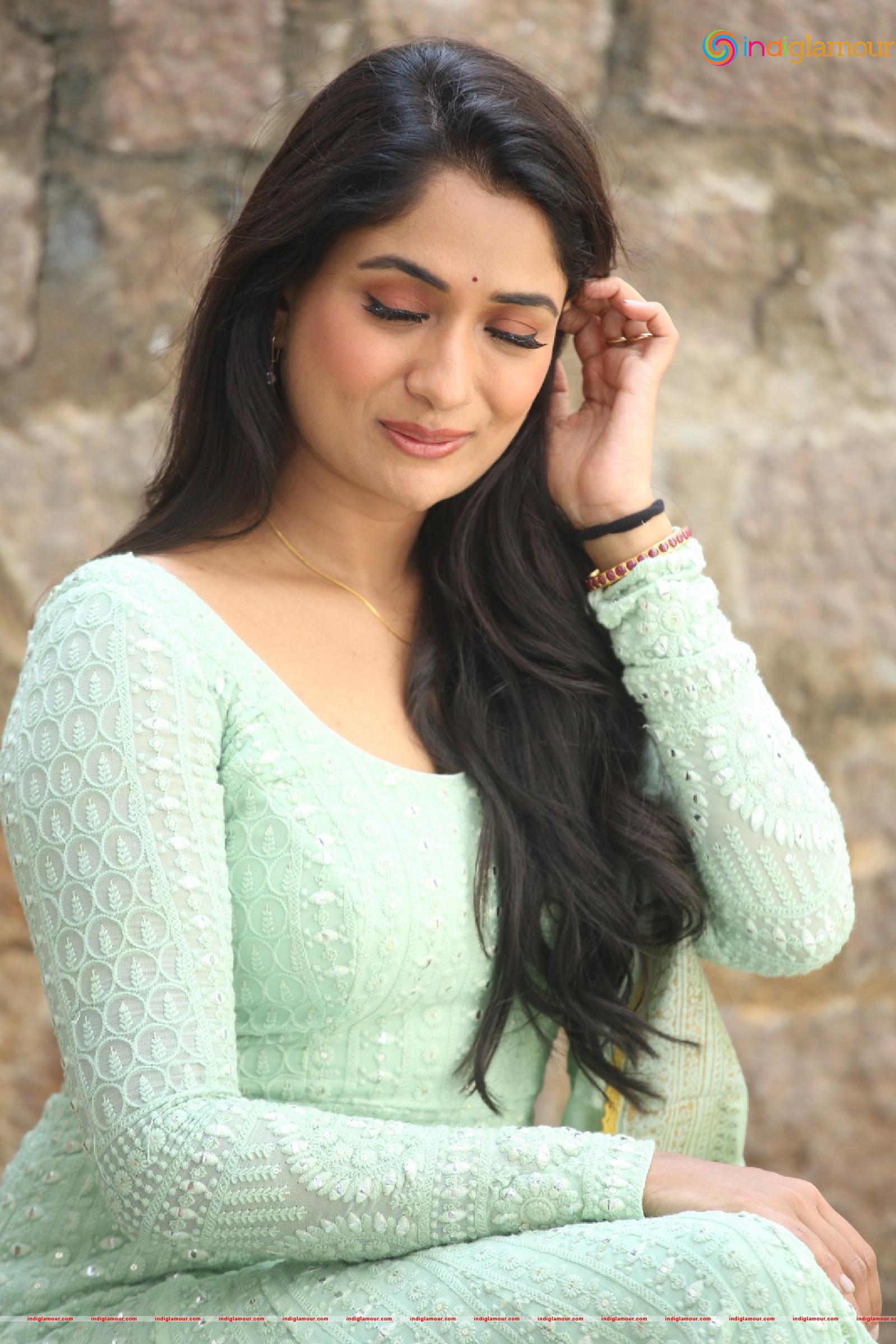 Sandhya Raju Actress hd photo
