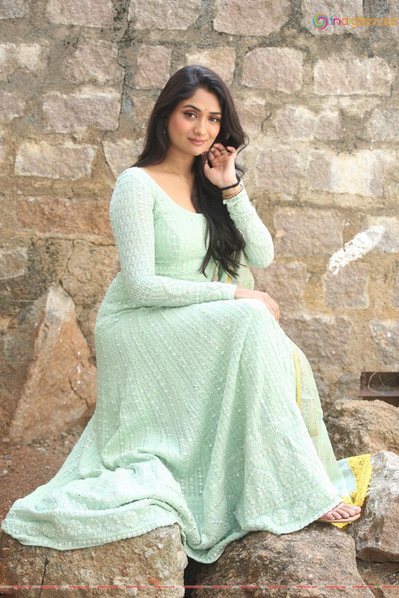Sandhya Raju Actress hd photo