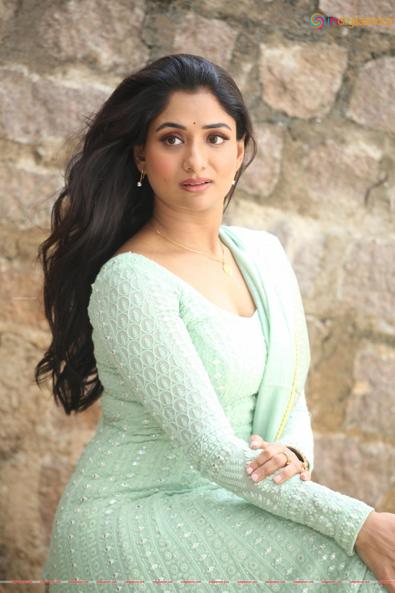 Sandhya Raju Actress hd photo