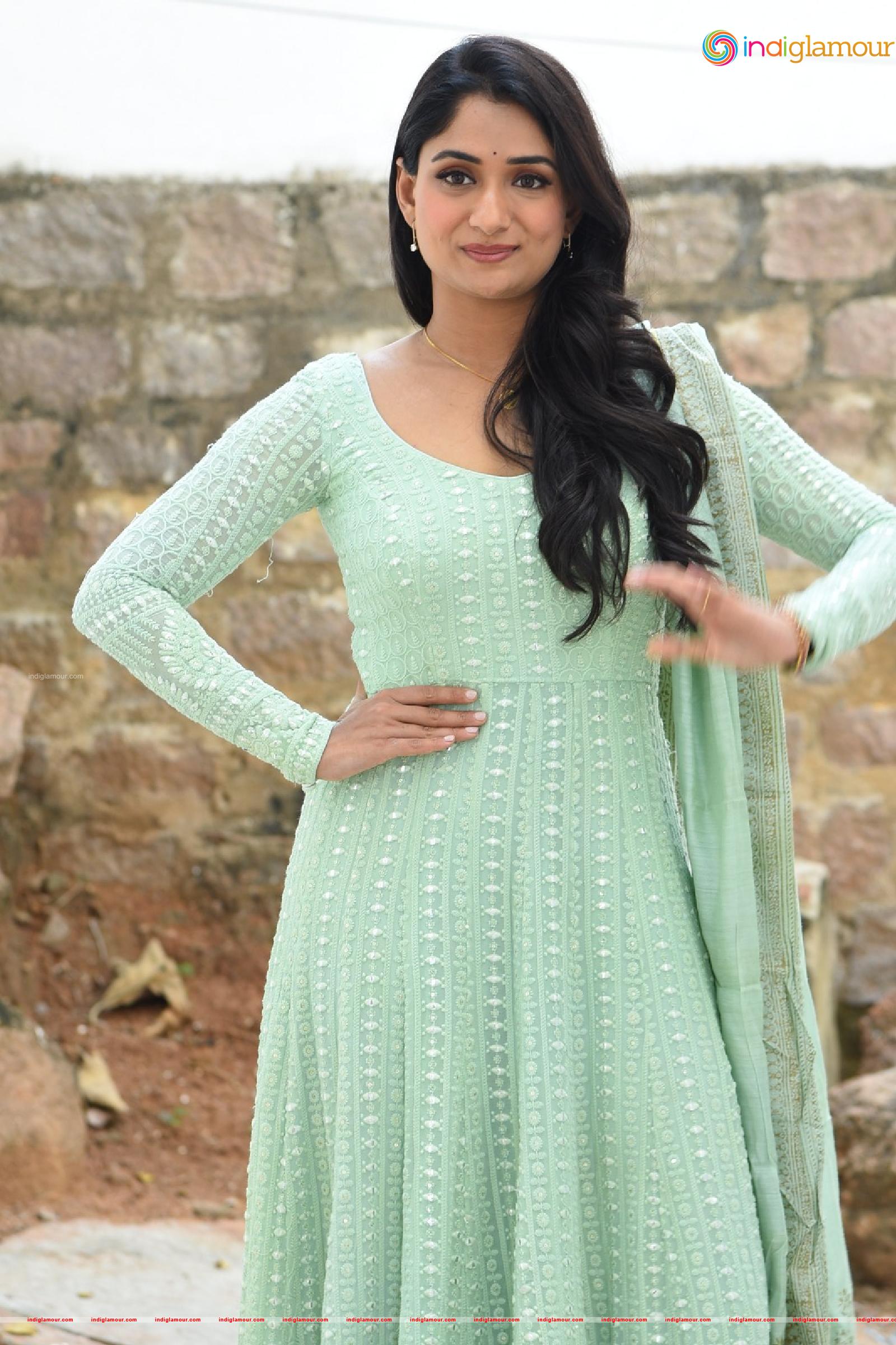 Sandhya Raju Actress hd photo