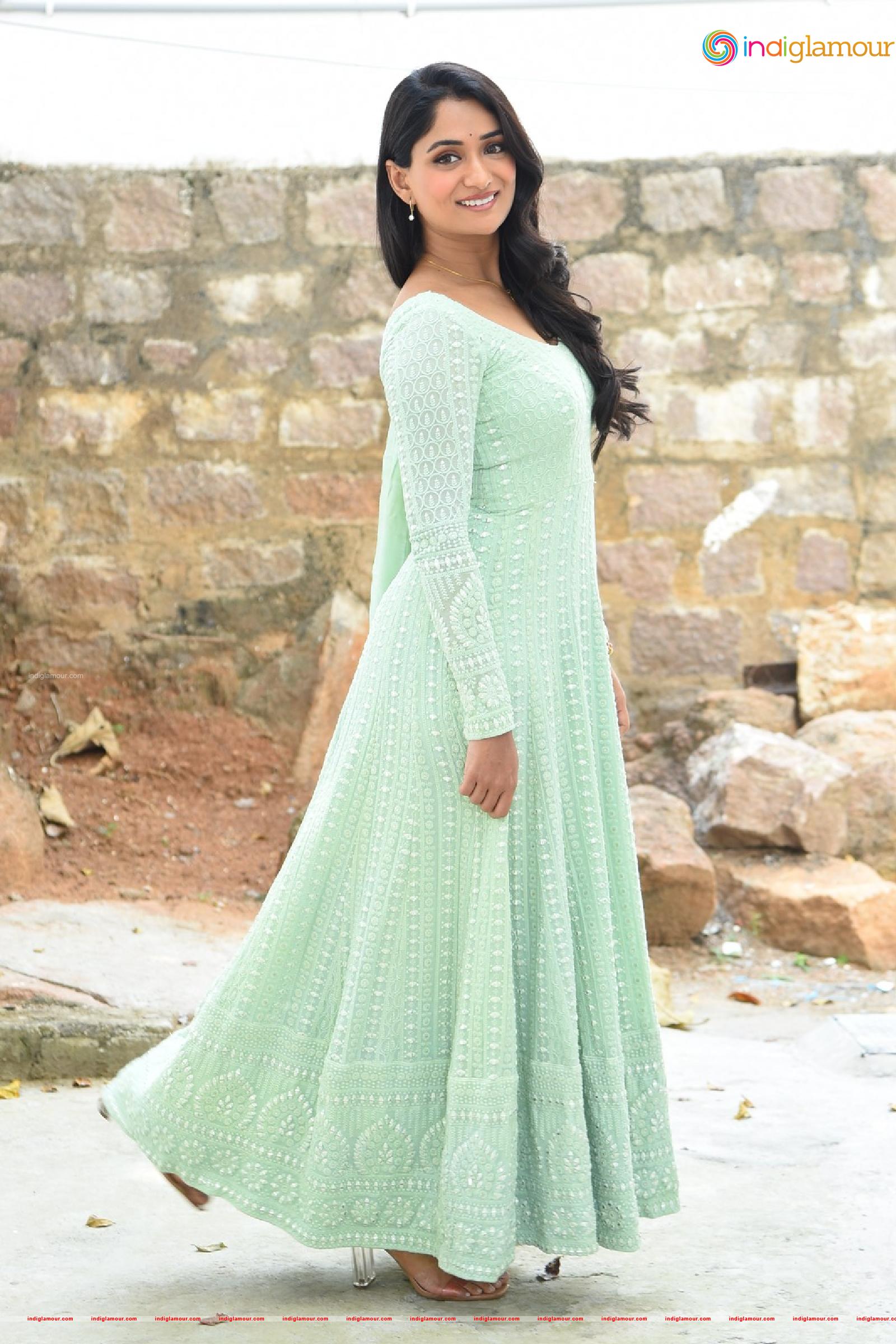 Sandhya Raju Actress hd photo