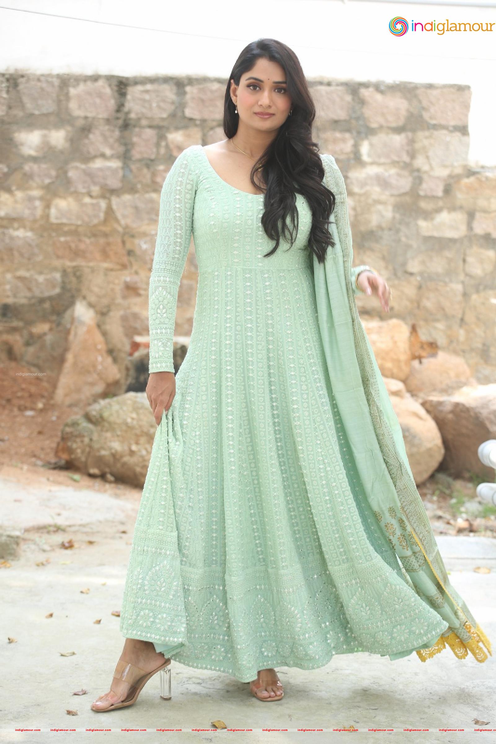 Sandhya Raju Actress hd photo
