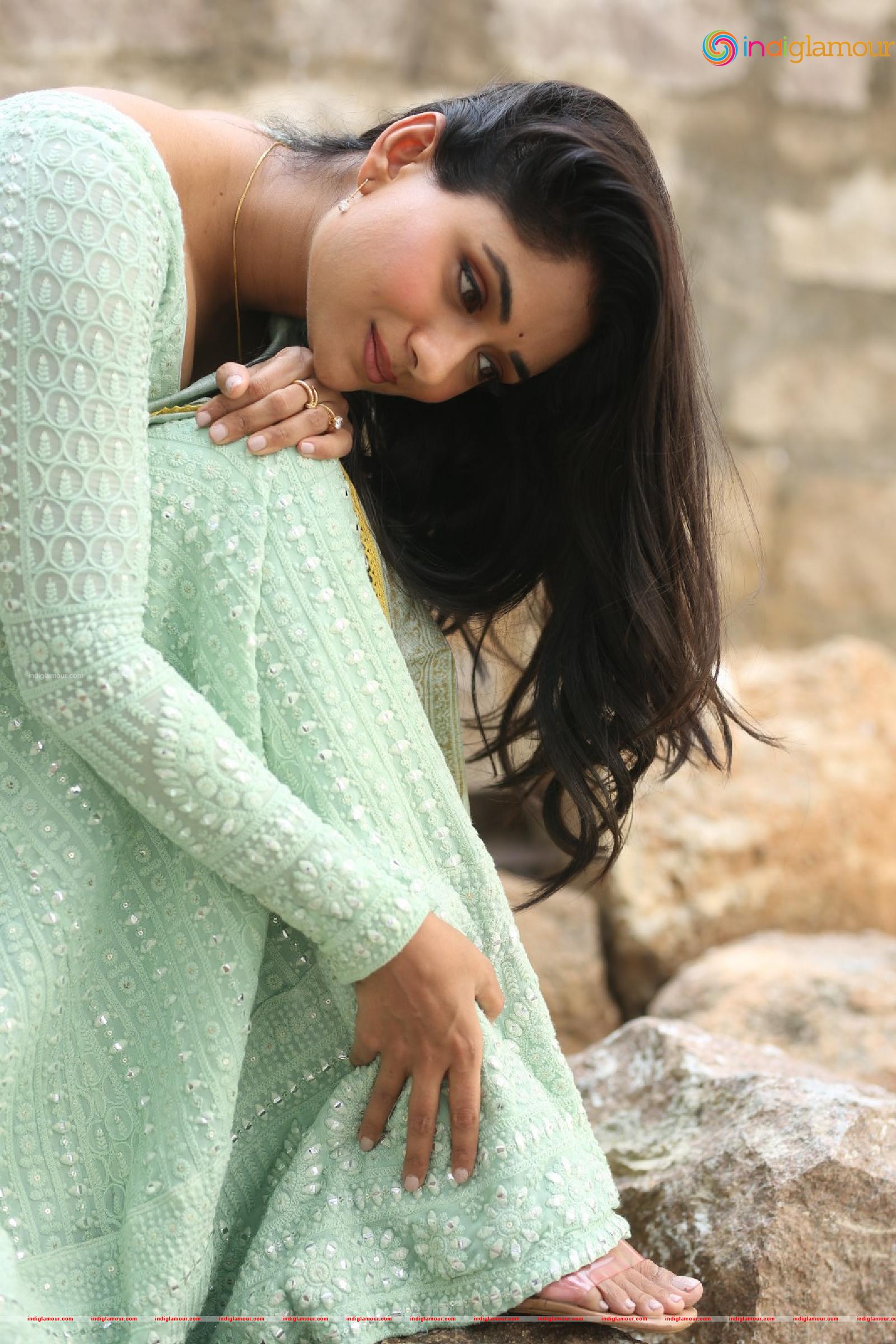 Sandhya Raju Actress hd photo