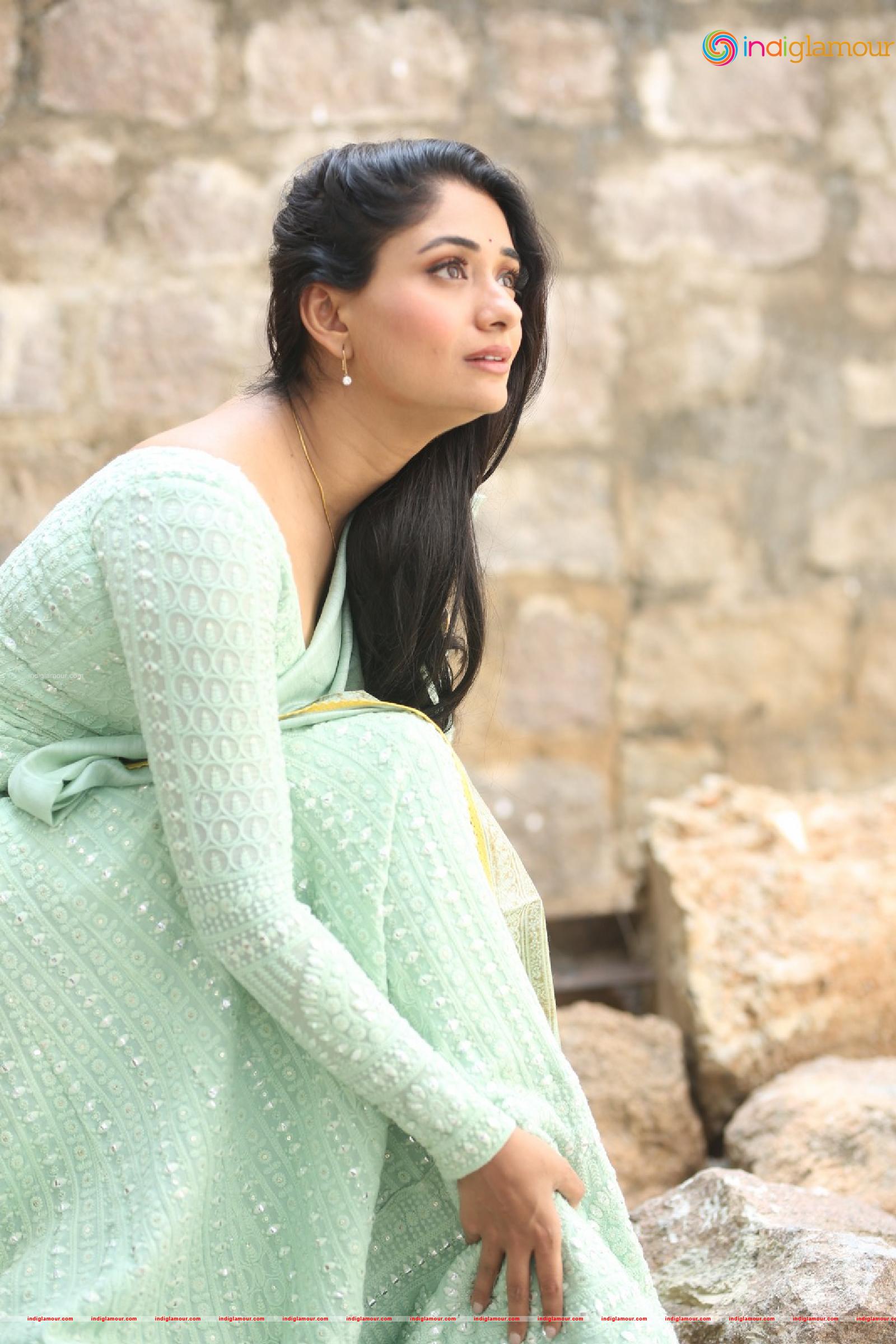 Sandhya Raju Actress hd photo