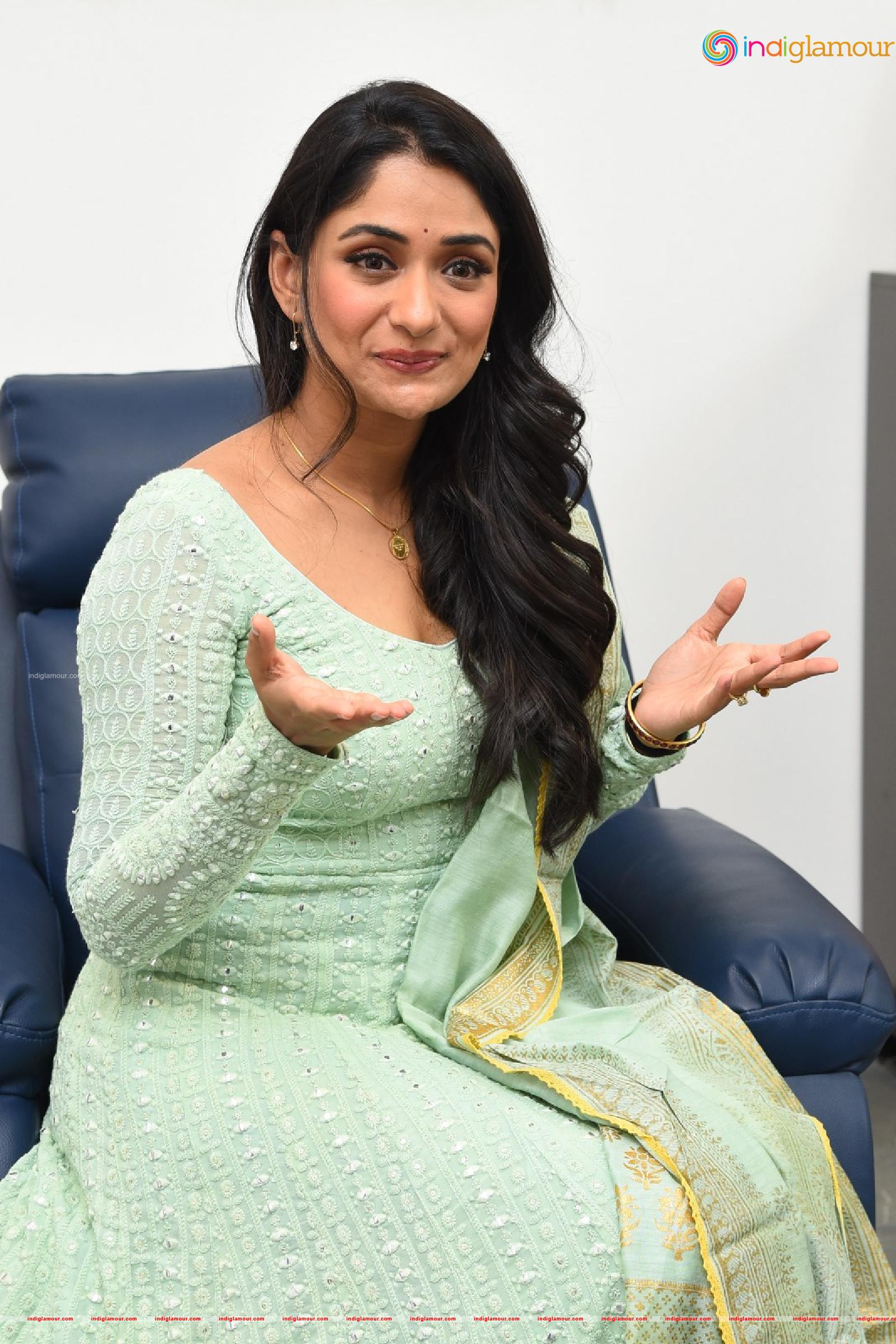 Sandhya Raju Actress hd photo
