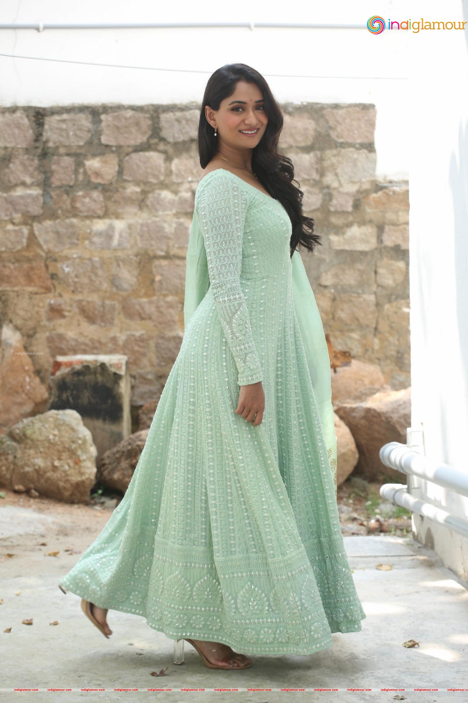 Sandhya Raju Actress hd photo