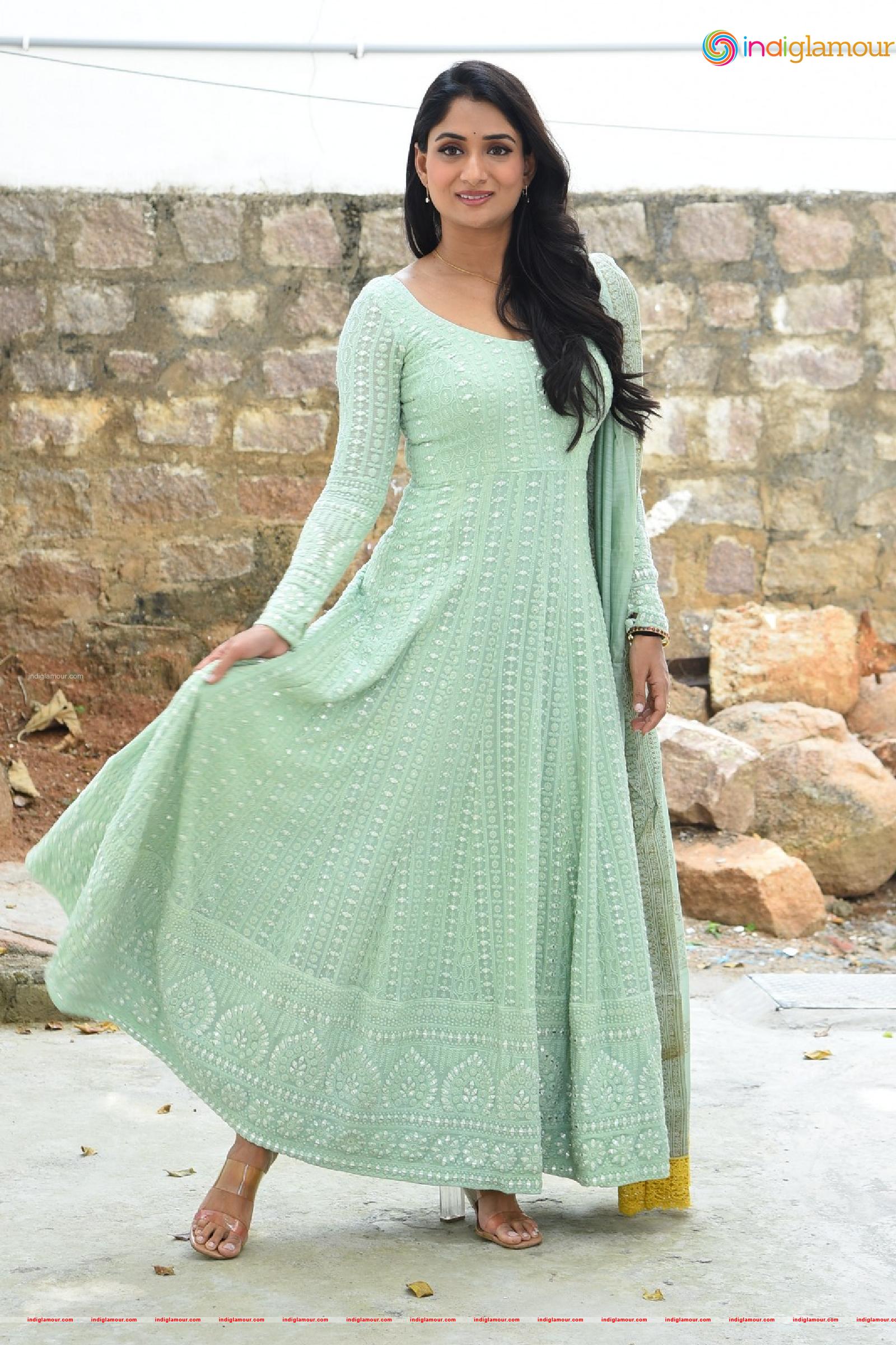 Sandhya Raju Actress hd photo