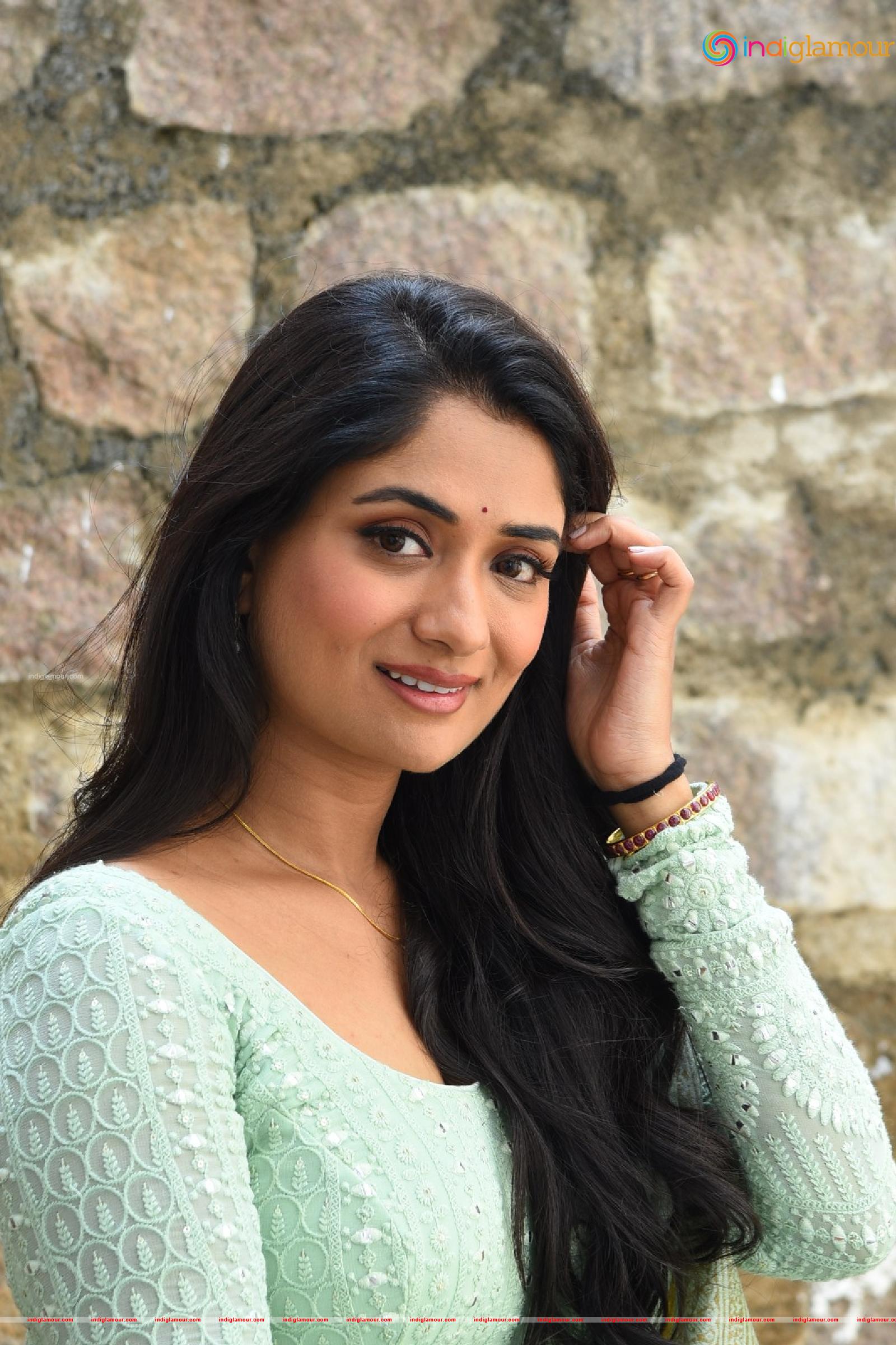 Sandhya Raju Actress hd photo