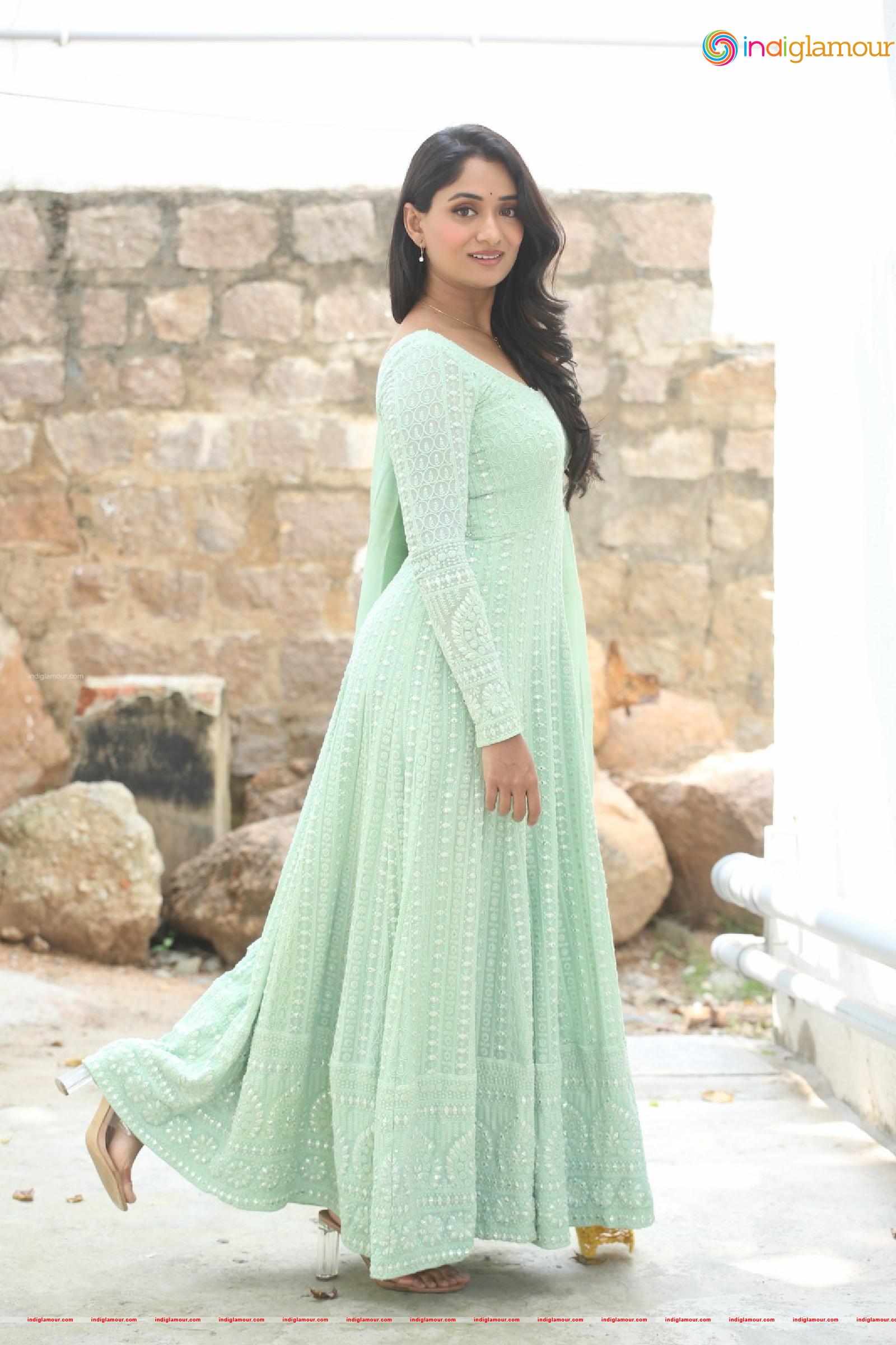 Sandhya Raju Actress hd photo