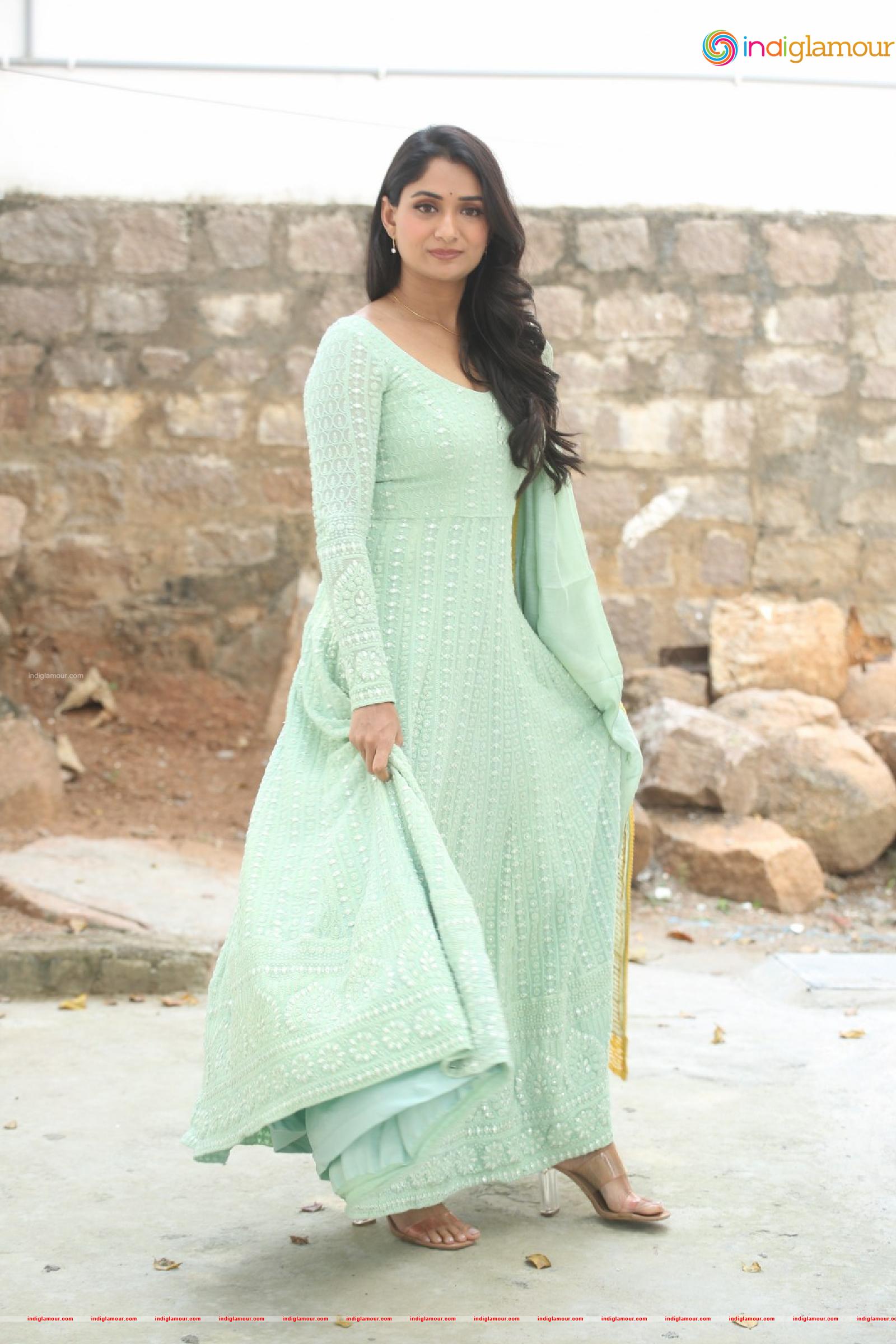 Sandhya Raju Actress hd photo