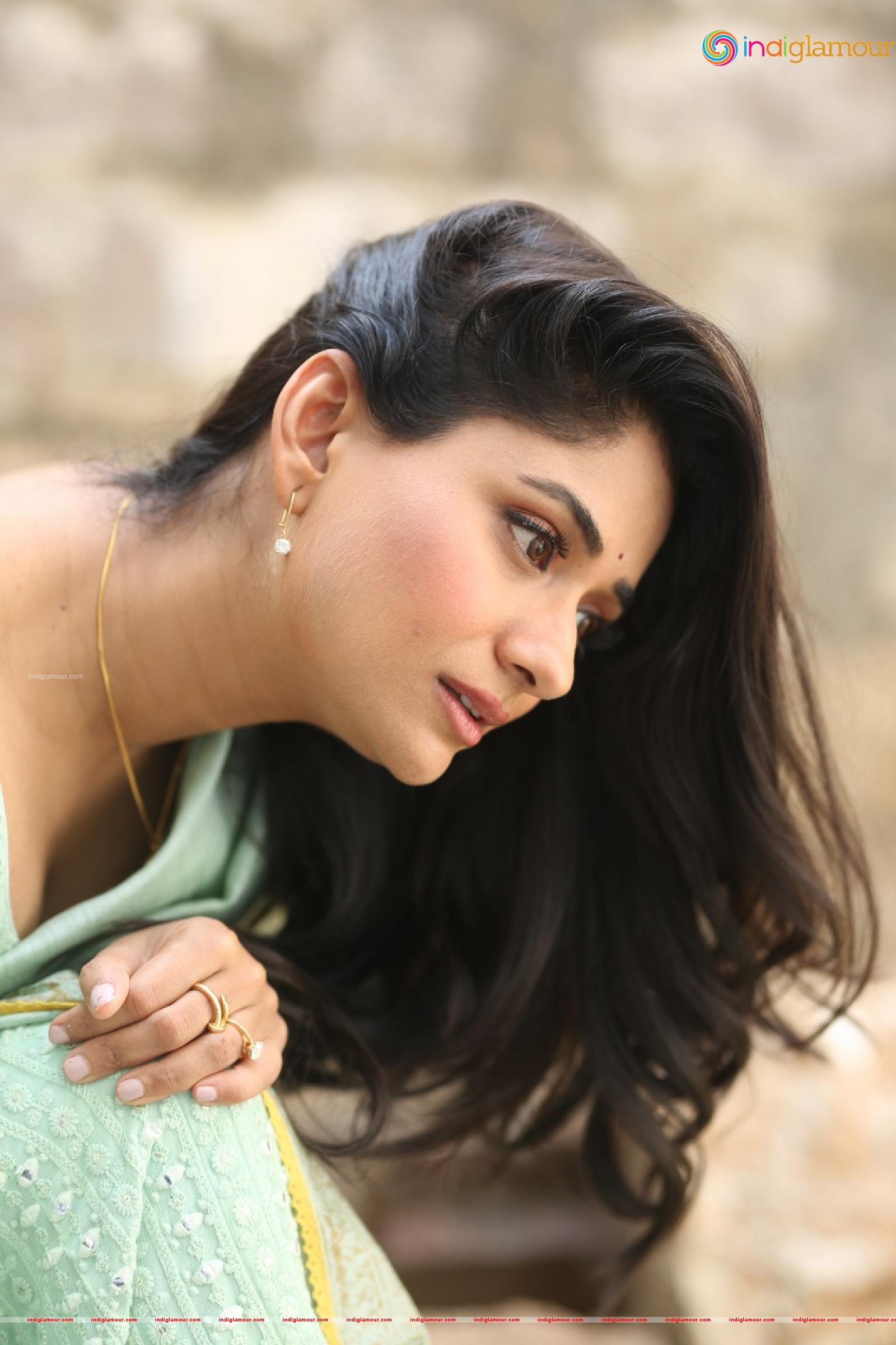 Sandhya Raju Actress hd photo