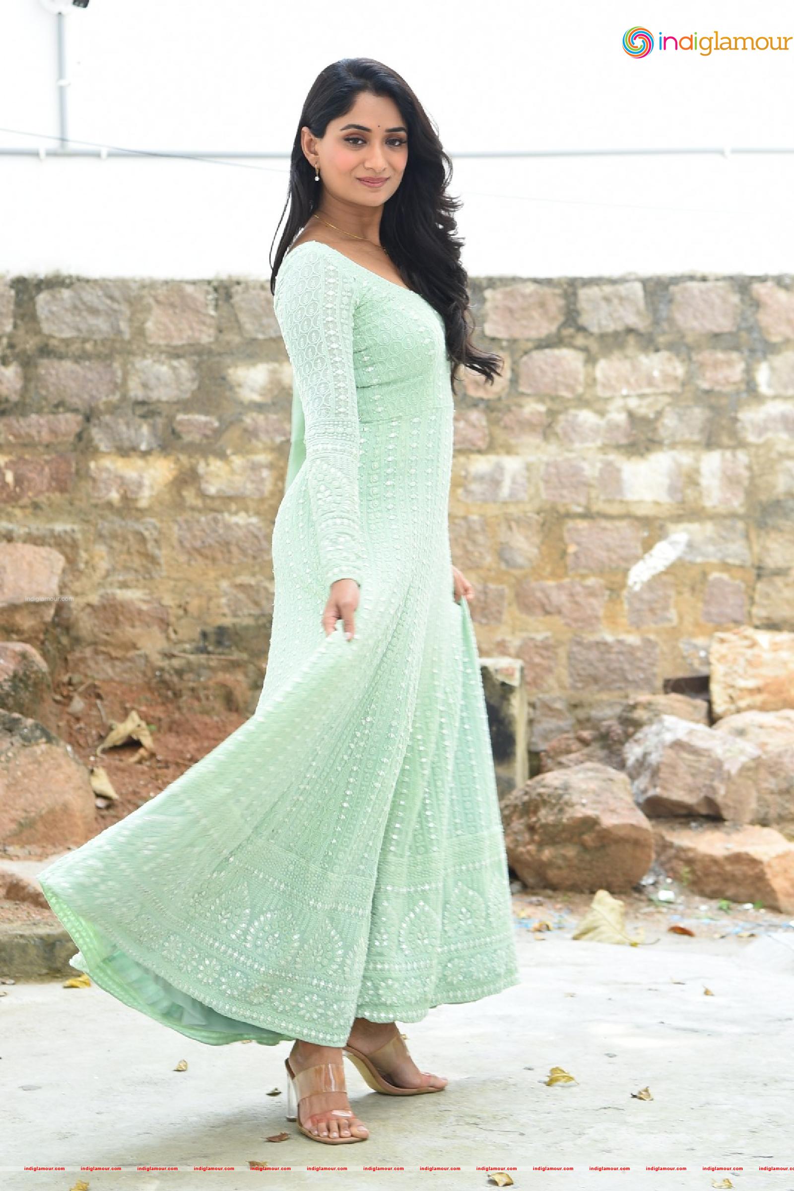 Sandhya Raju Actress hd photo